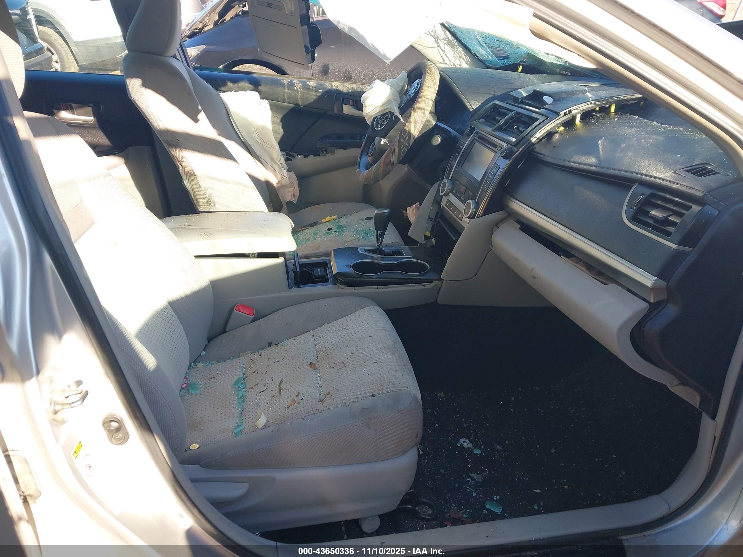 TOYOTA CAMRY image 5