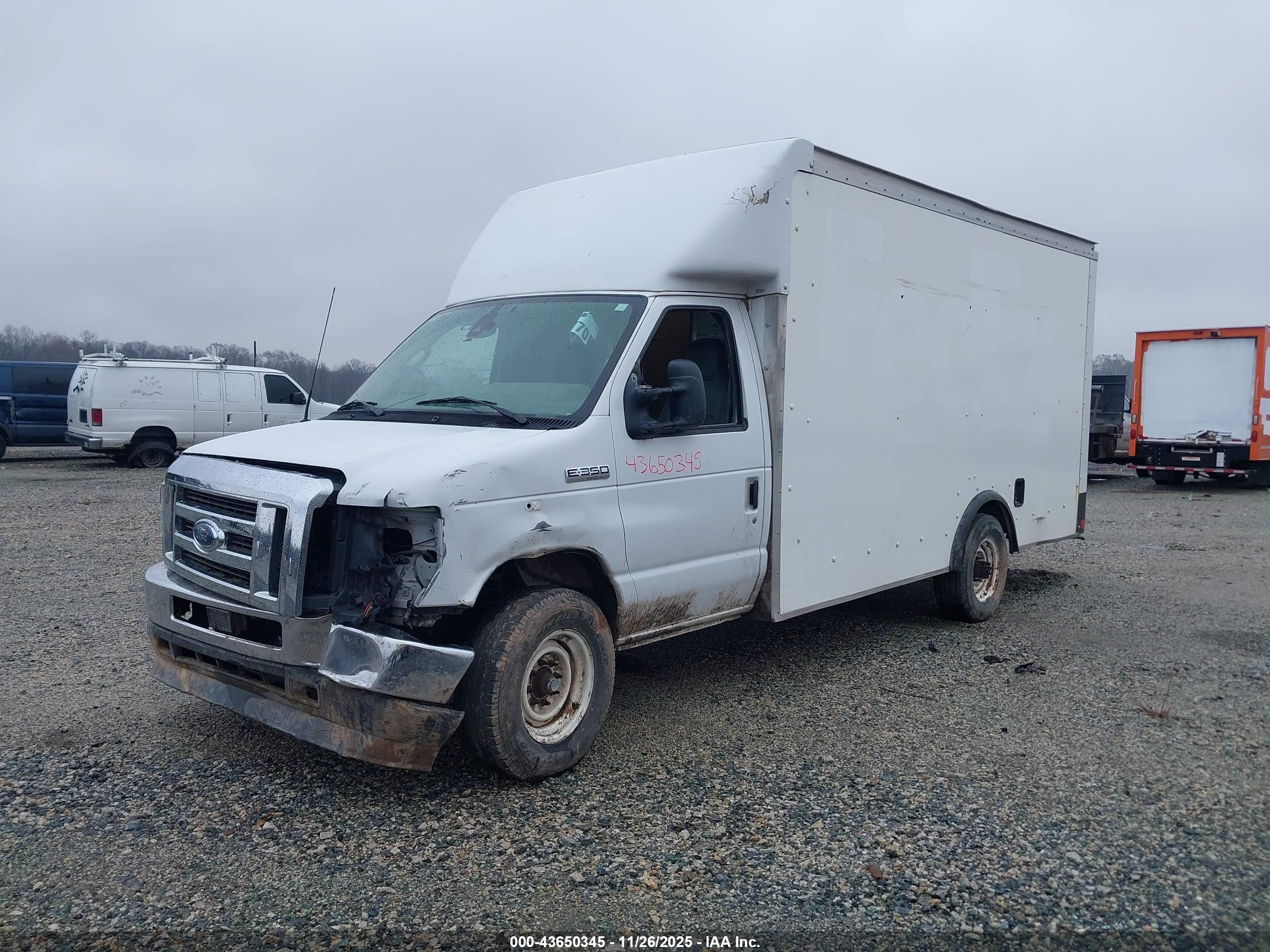 FORD E-350 image 2