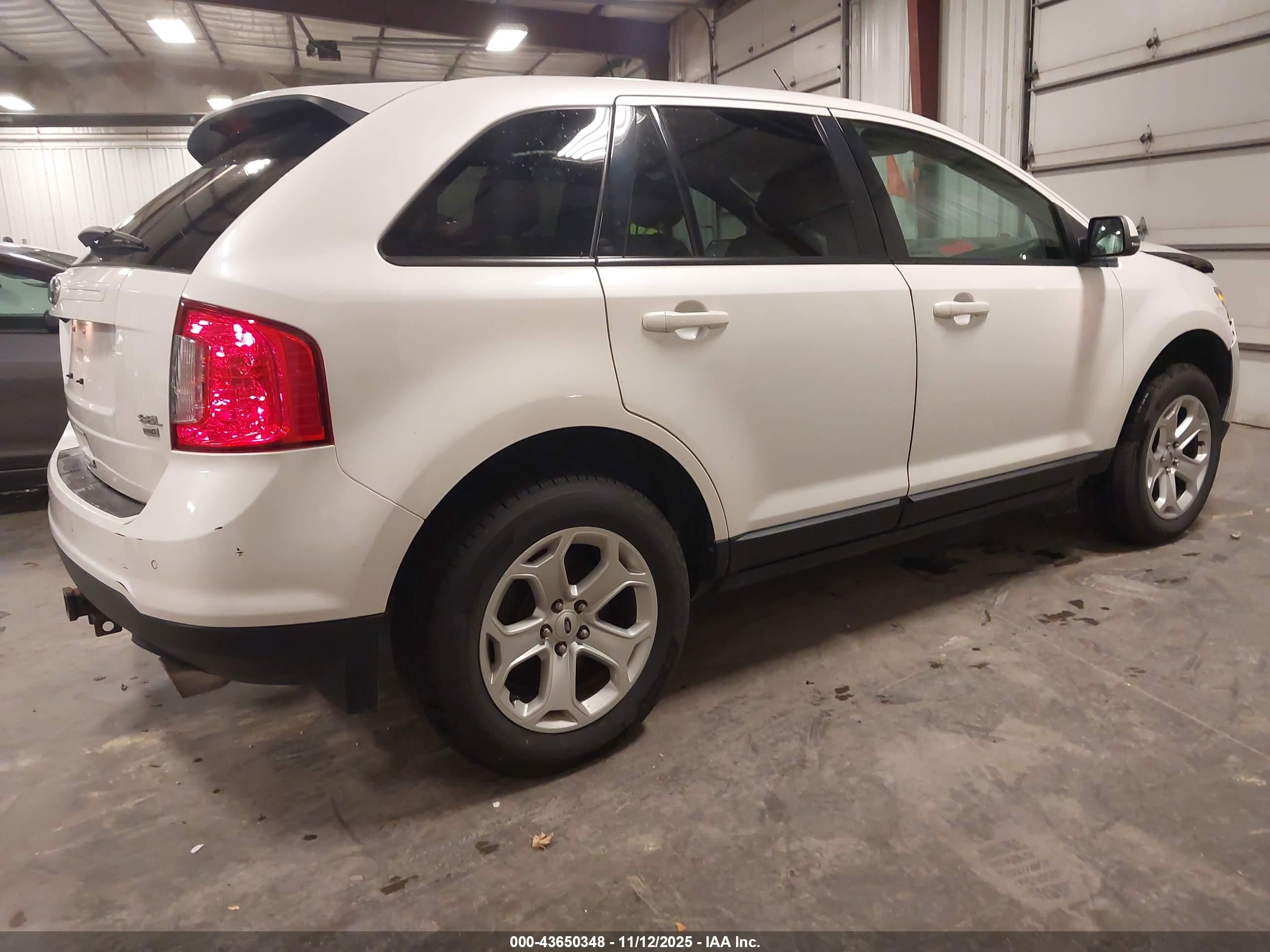 FORD EDGE image 4