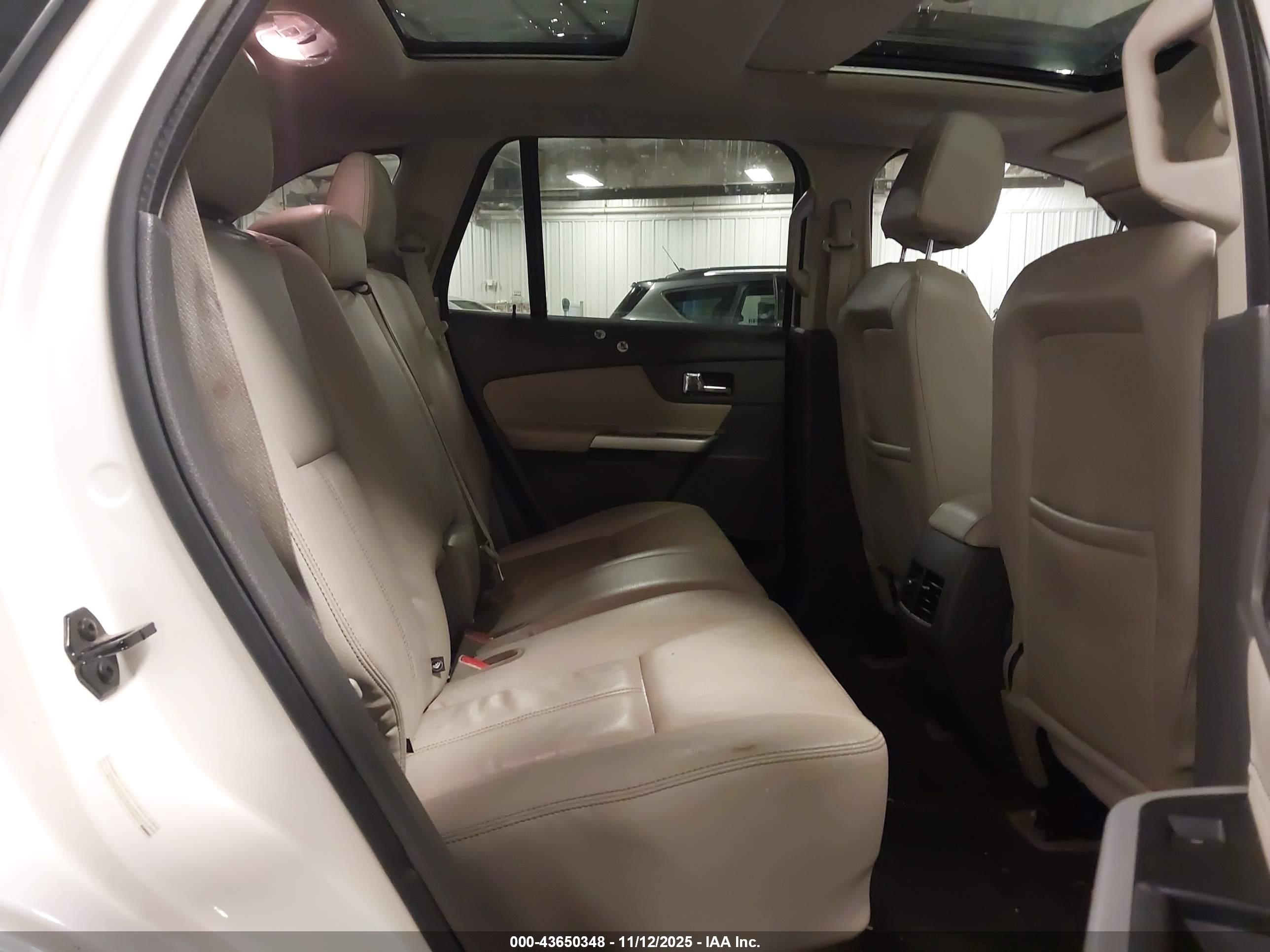 FORD EDGE image 8
