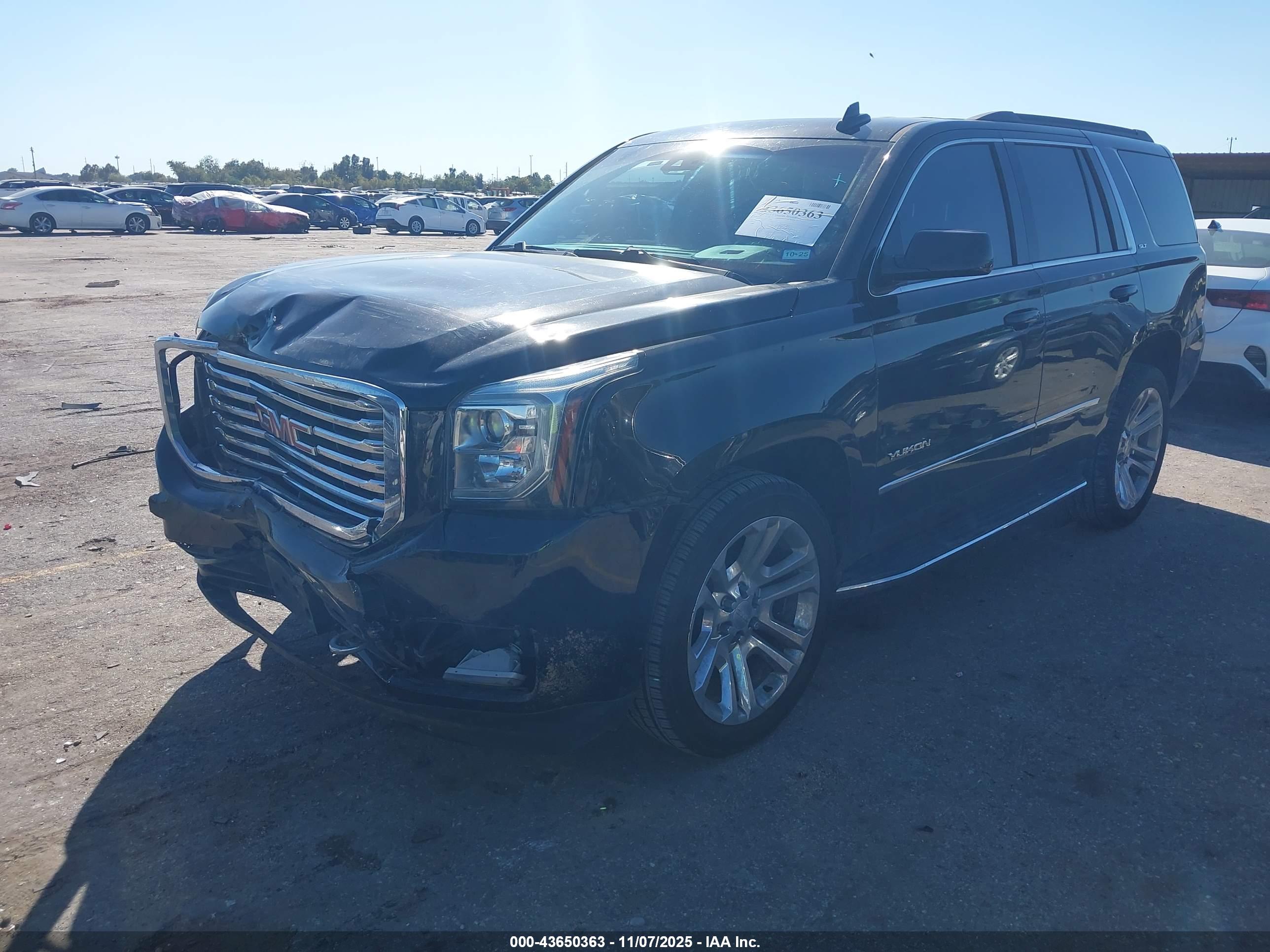GMC YUKON image 2