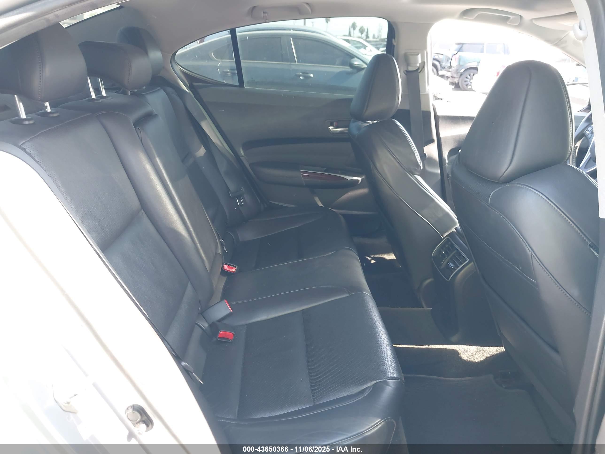 ACURA TLX image 8