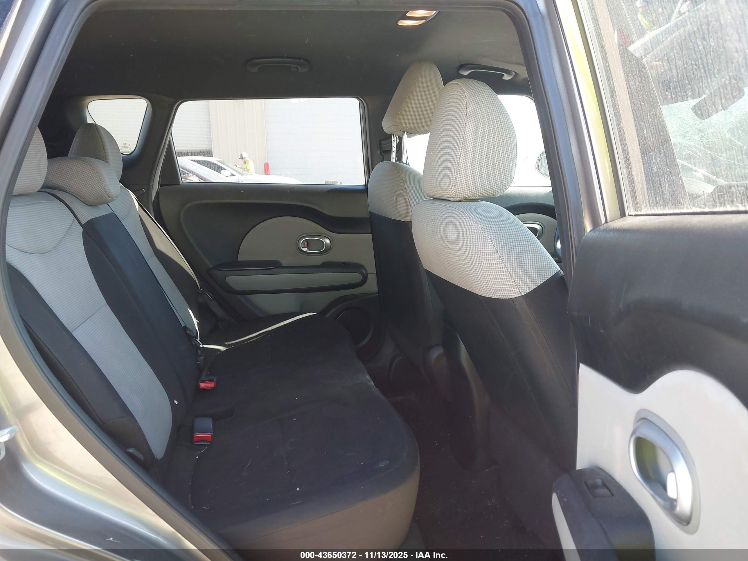 KIA SOUL image 8