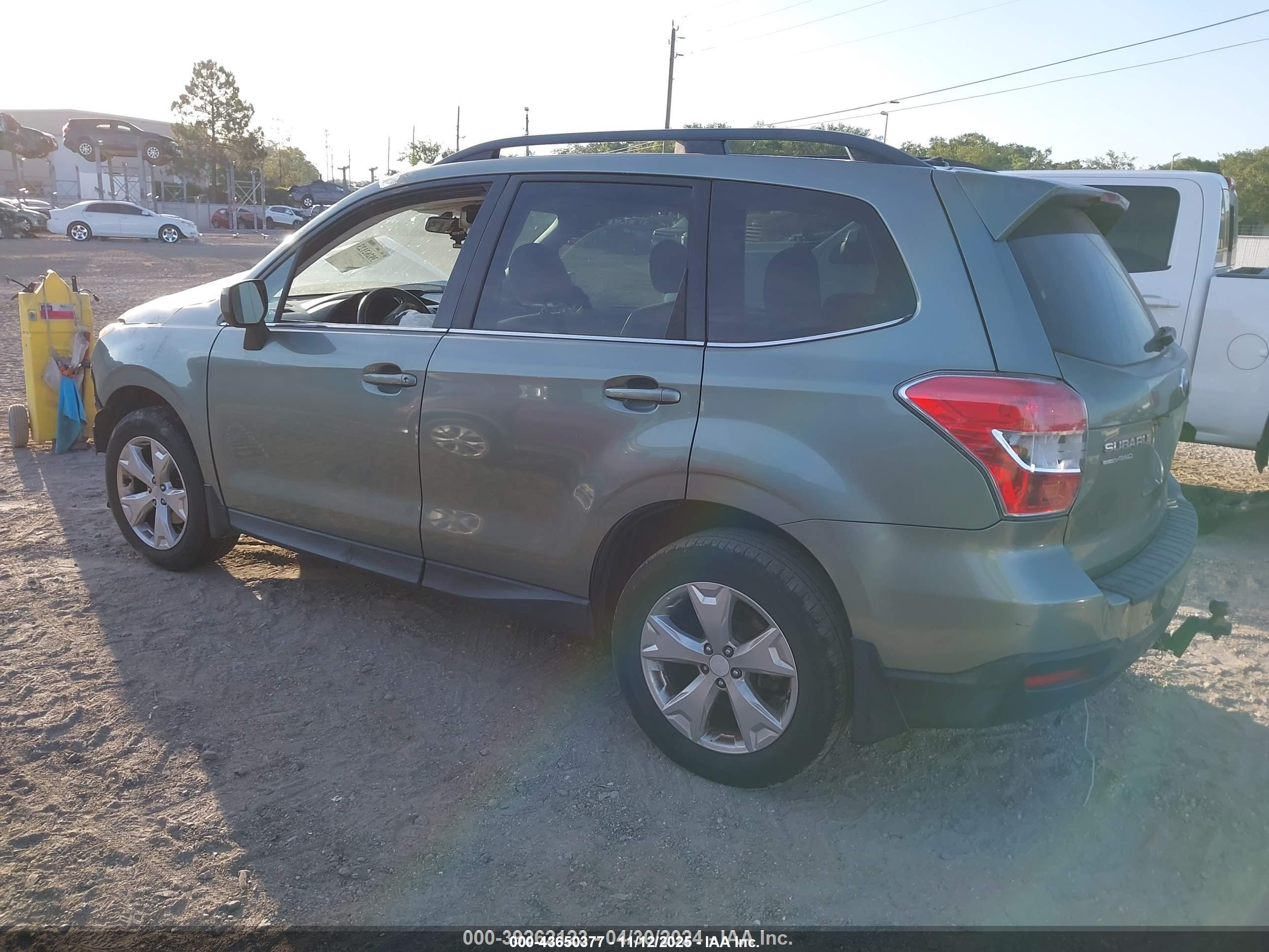 SUBARU FORESTER image 3