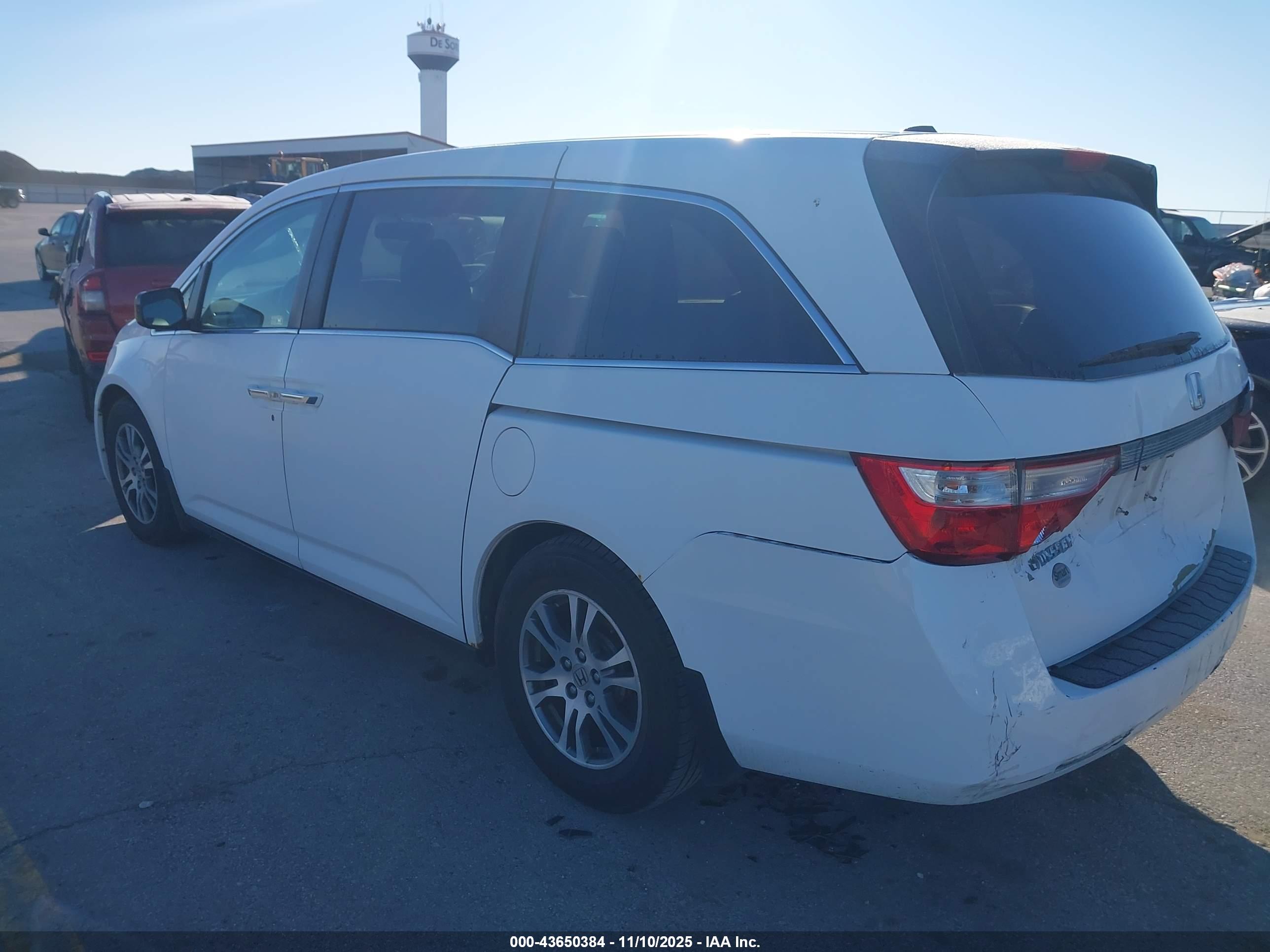 HONDA ODYSSEY image 3