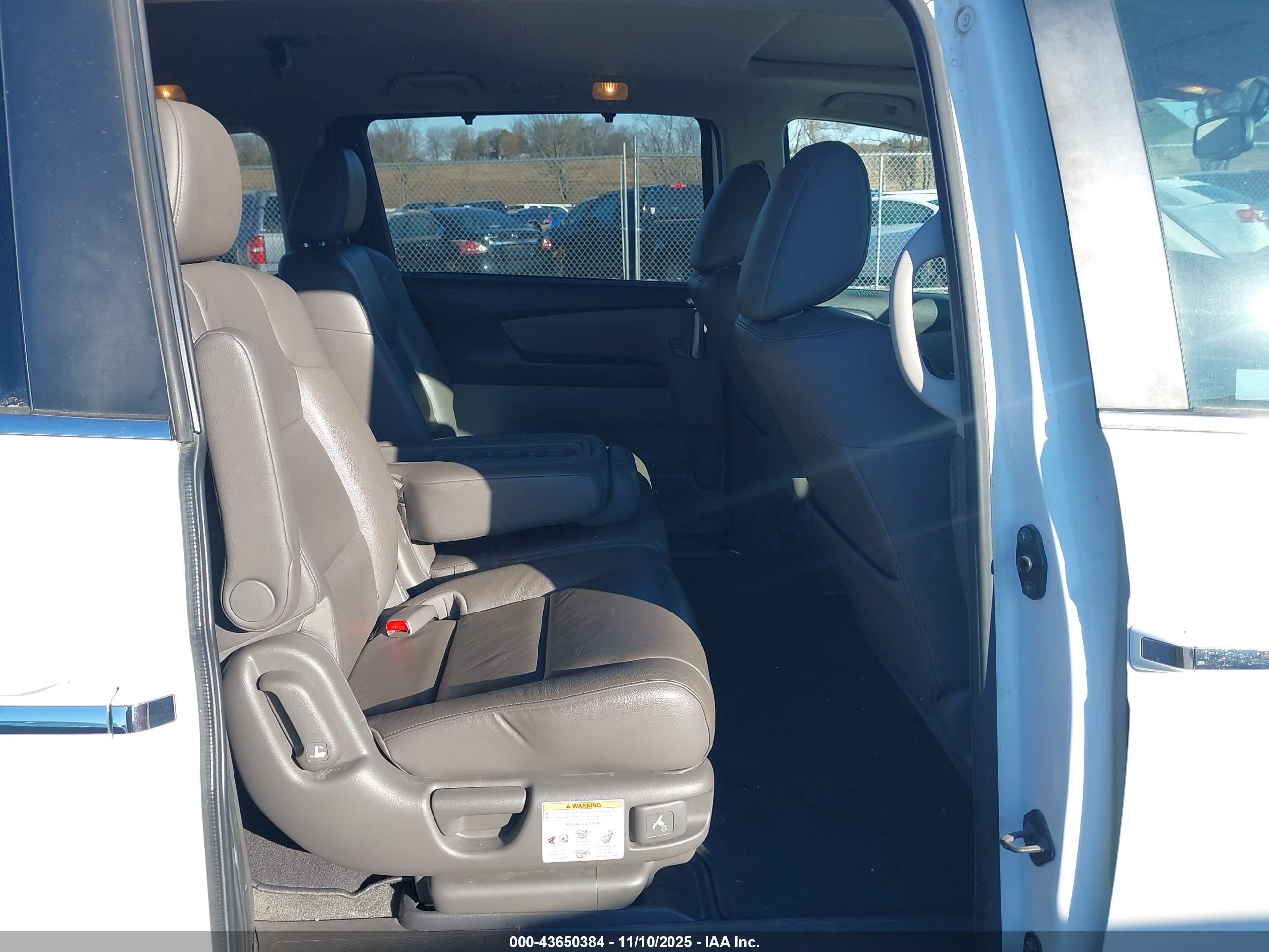 HONDA ODYSSEY image 8