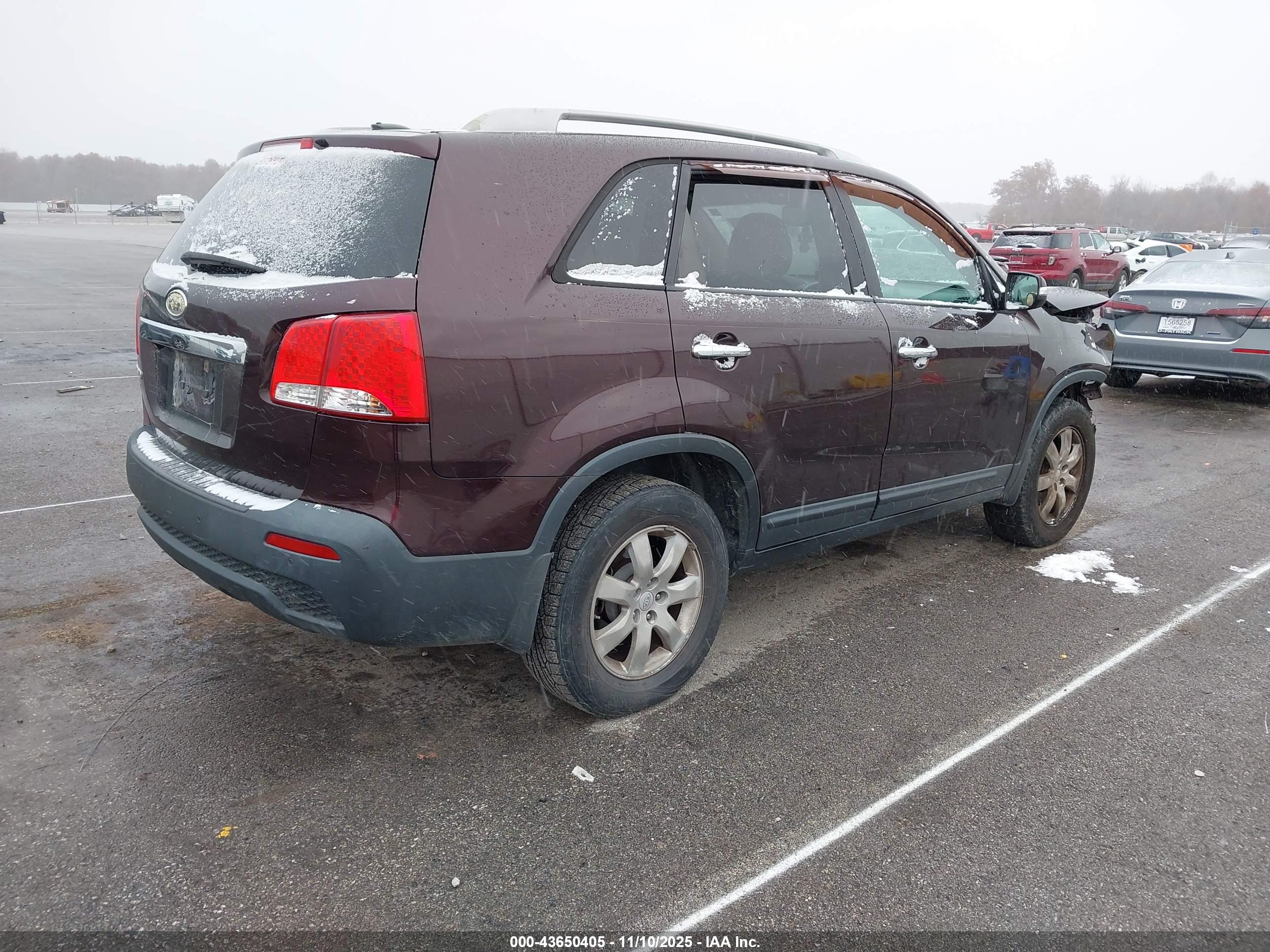 KIA SORENTO image 4
