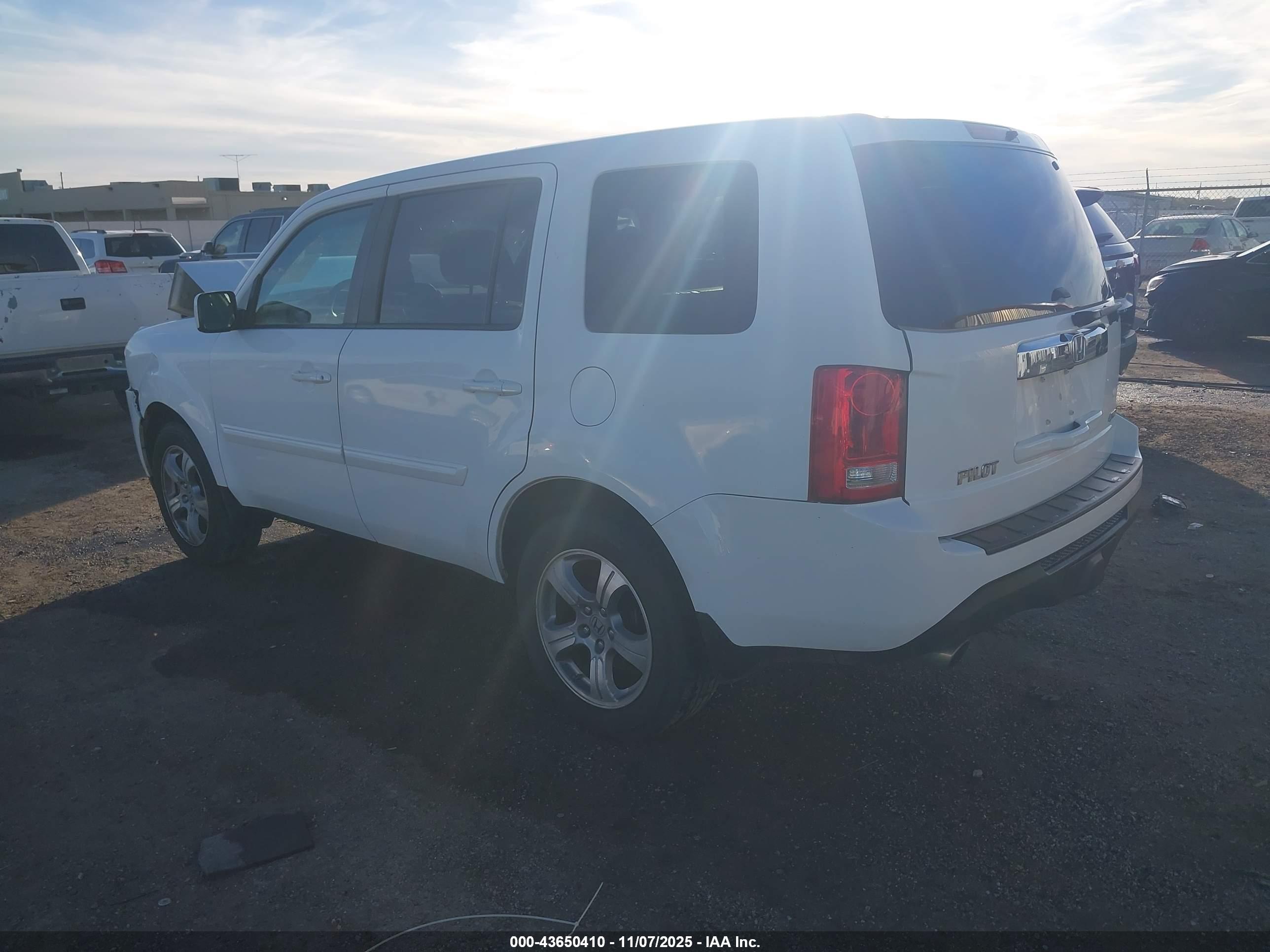 HONDA PILOT image 3