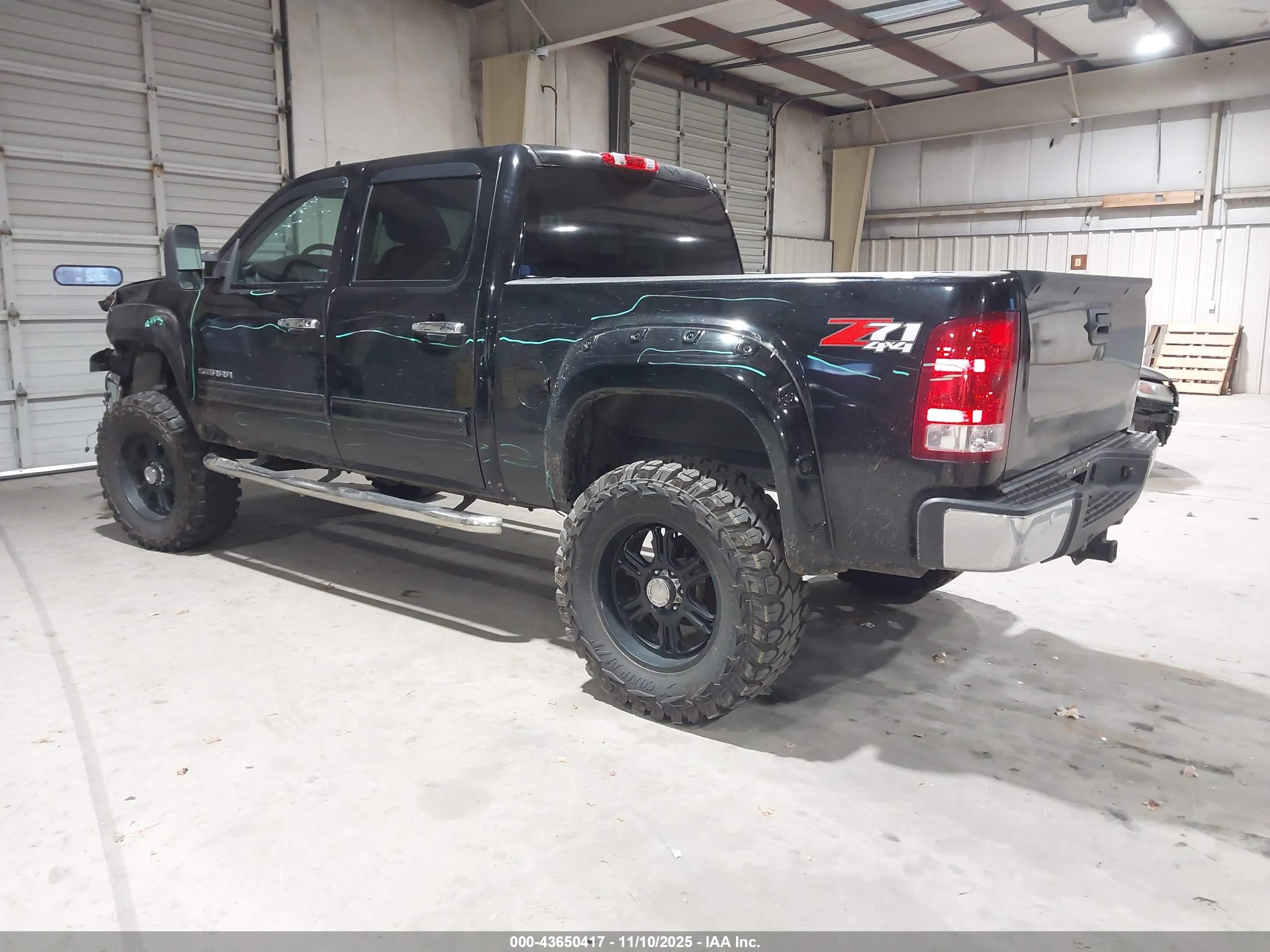 GMC SIERRA image 3
