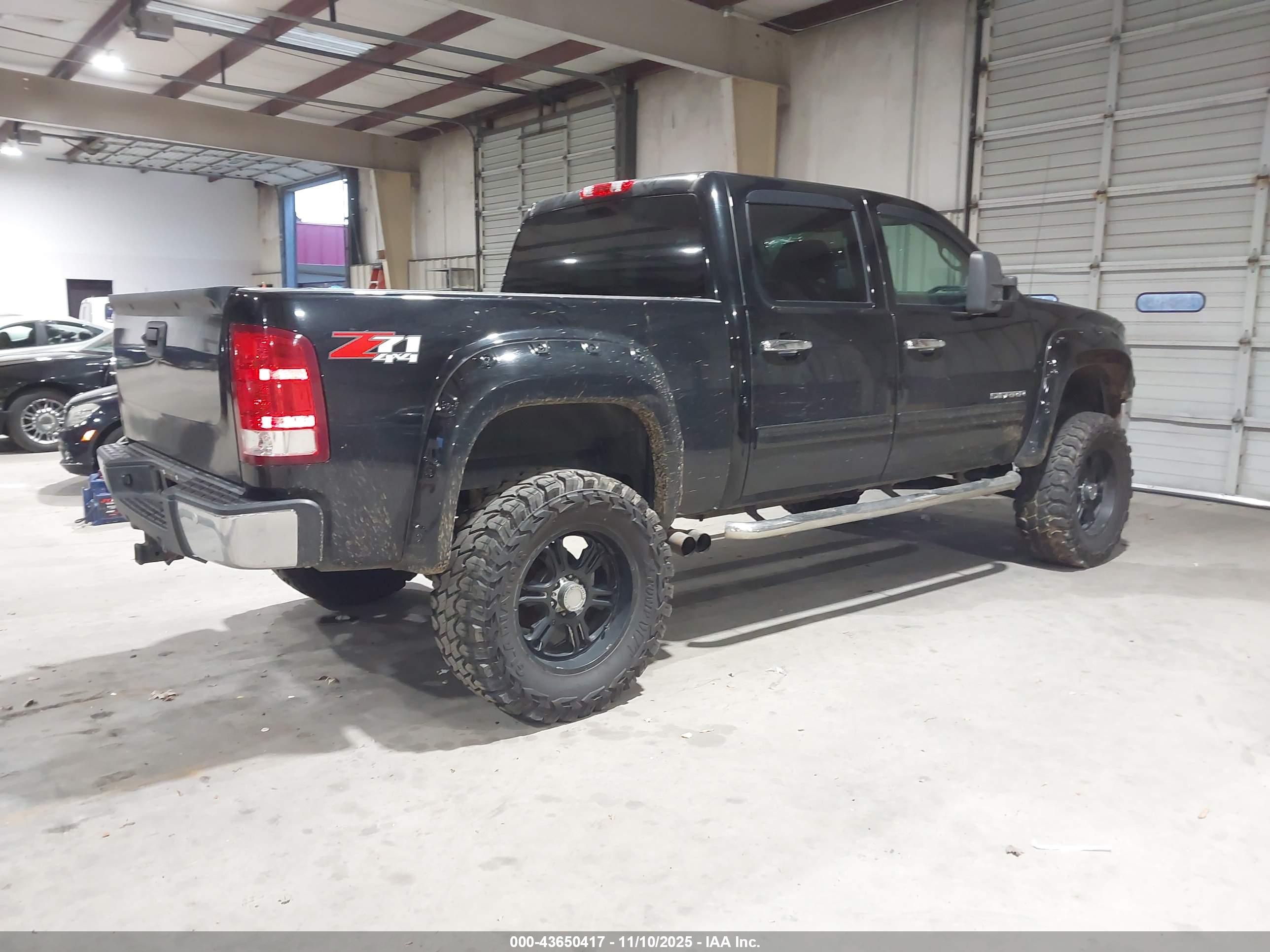 GMC SIERRA image 4