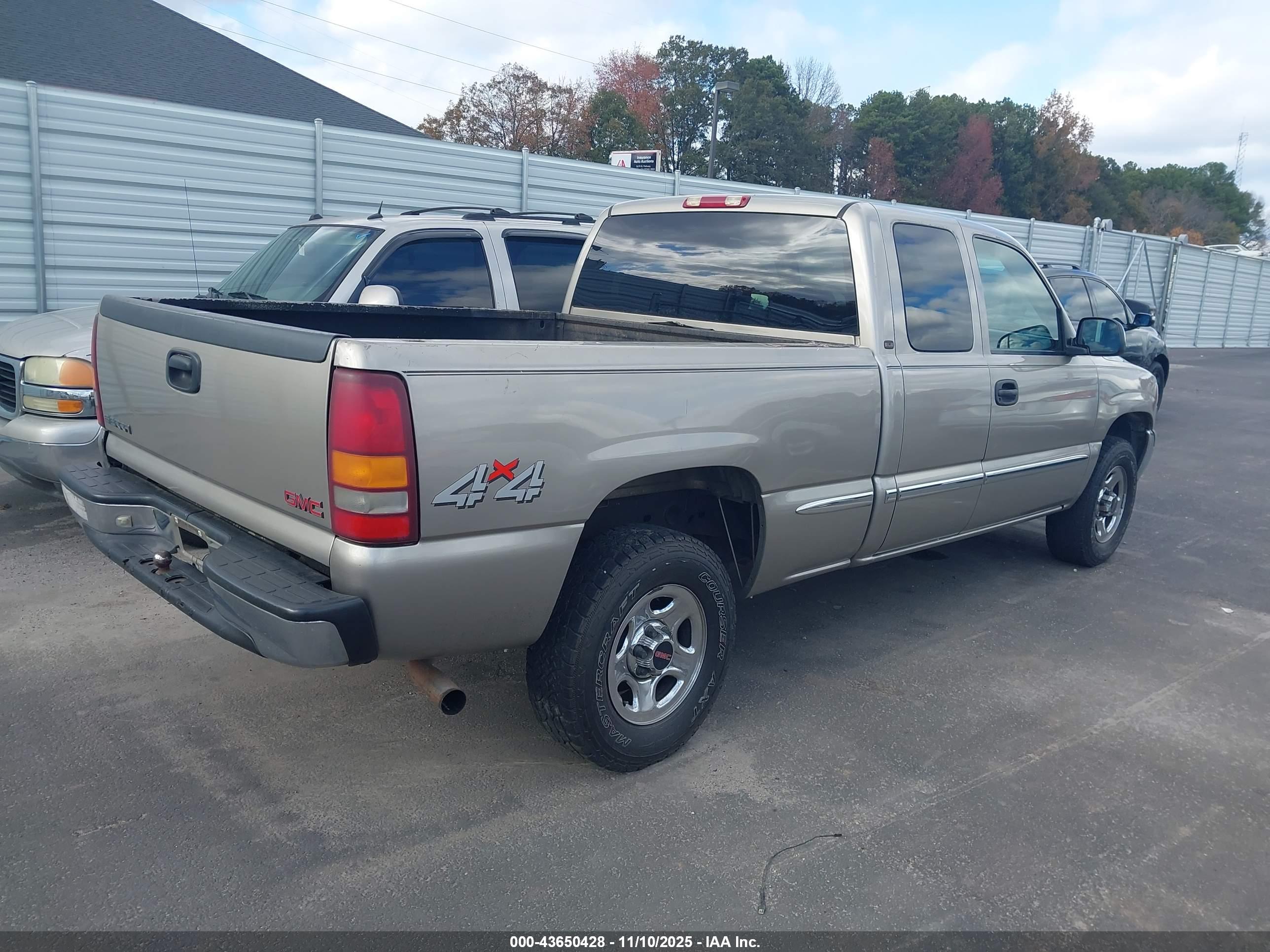 GMC SIERRA image 4