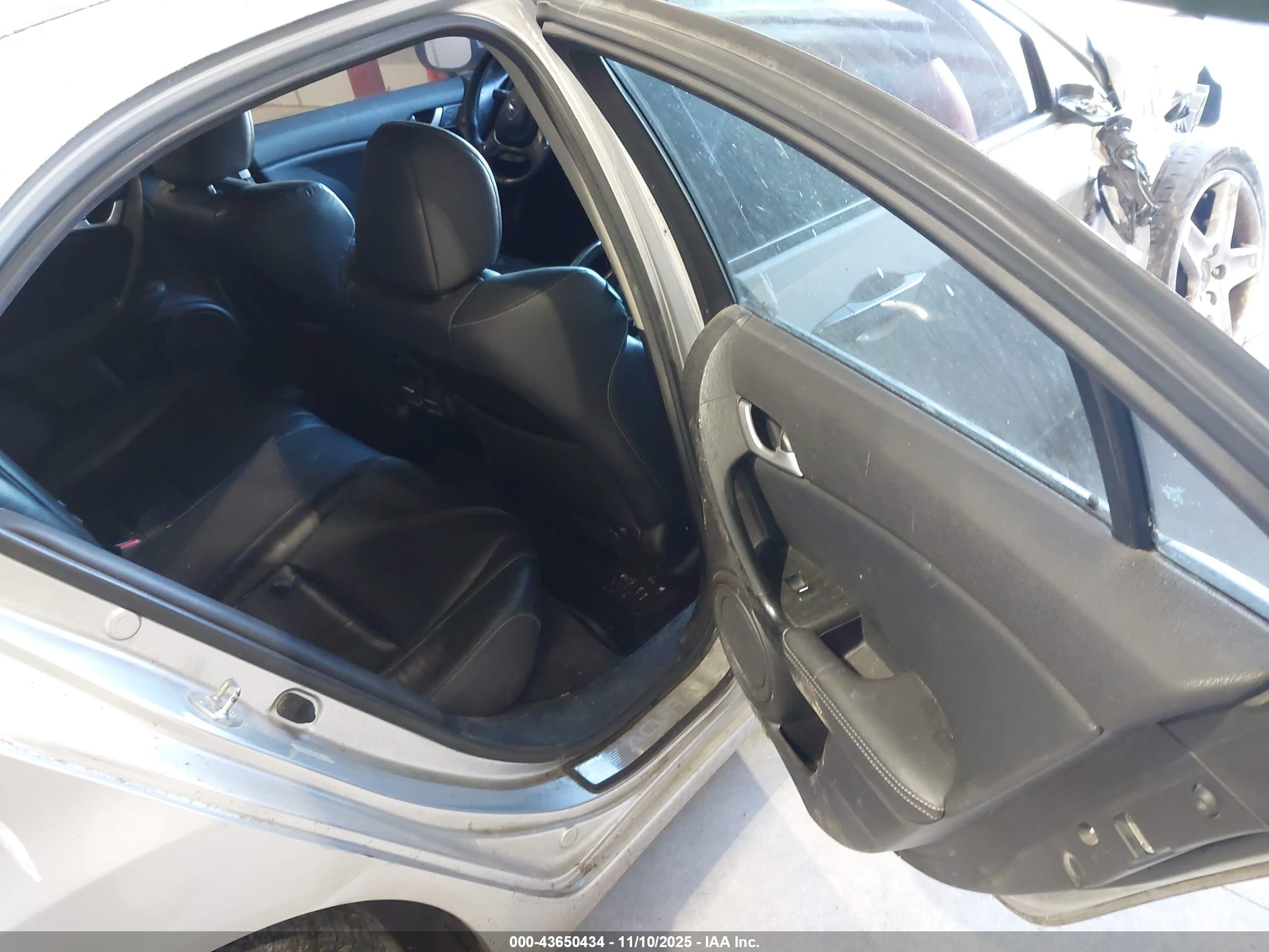 ACURA TSX image 8