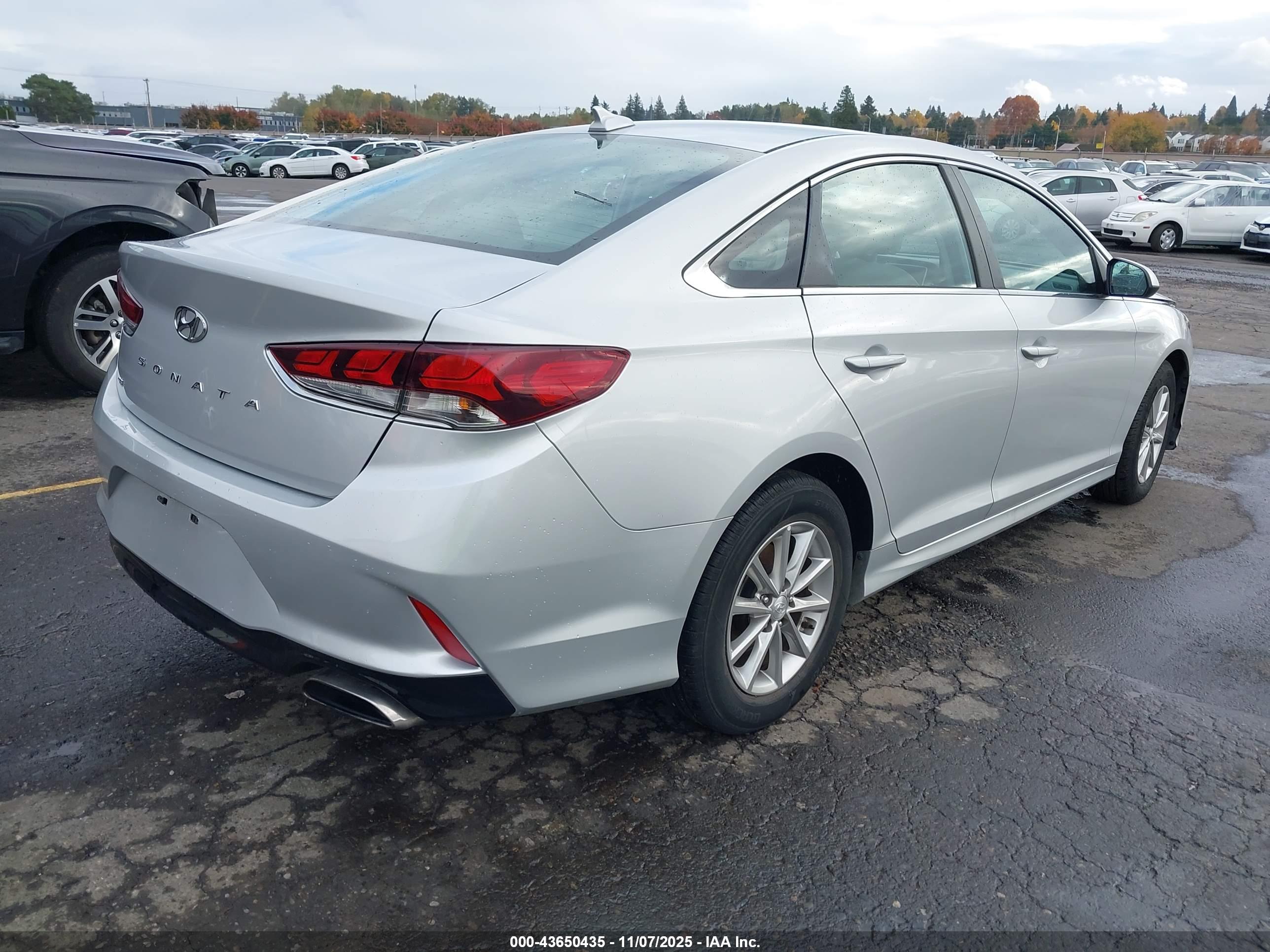 HYUNDAI SONATA image 4