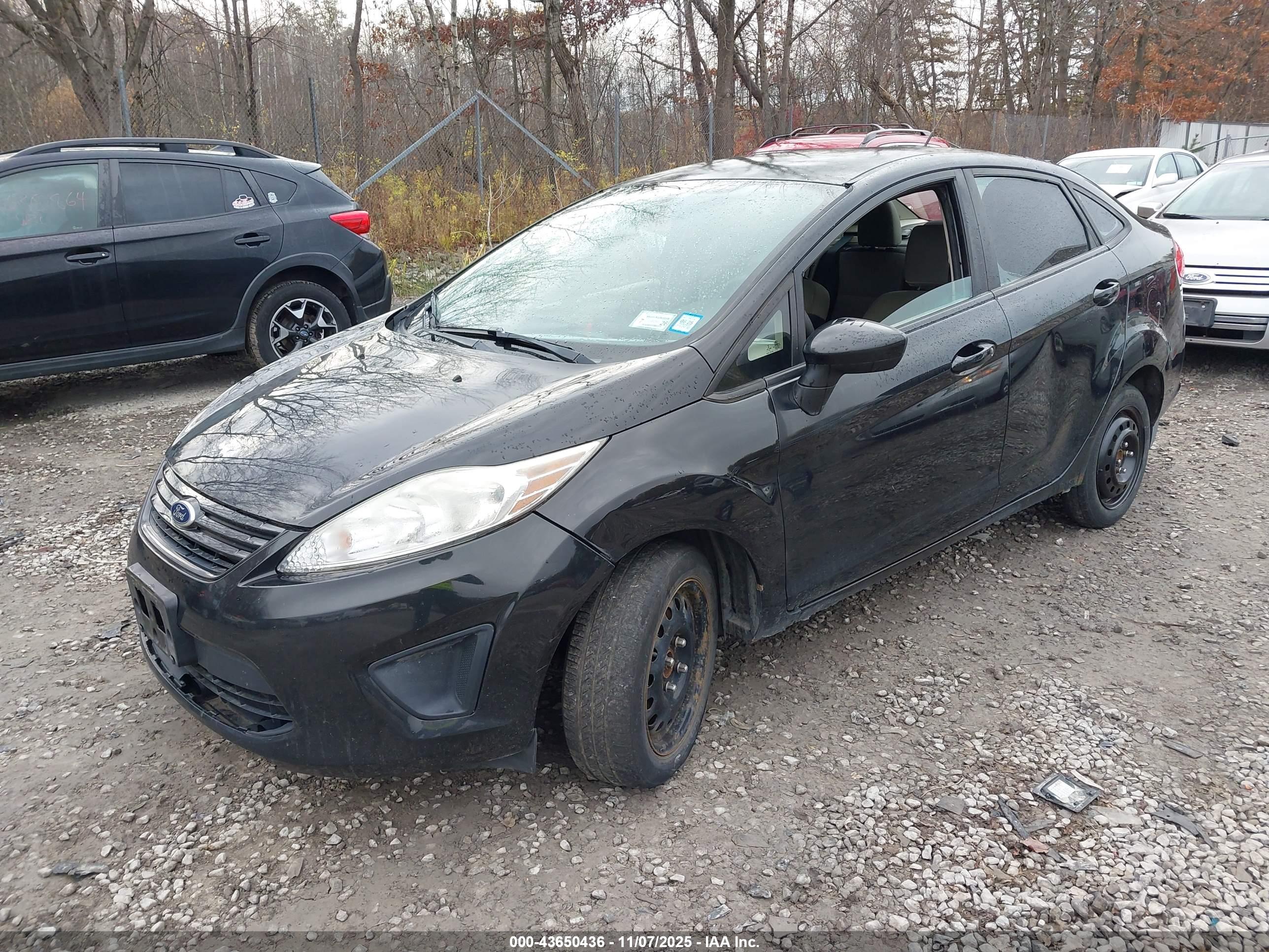 FORD FIESTA image 2