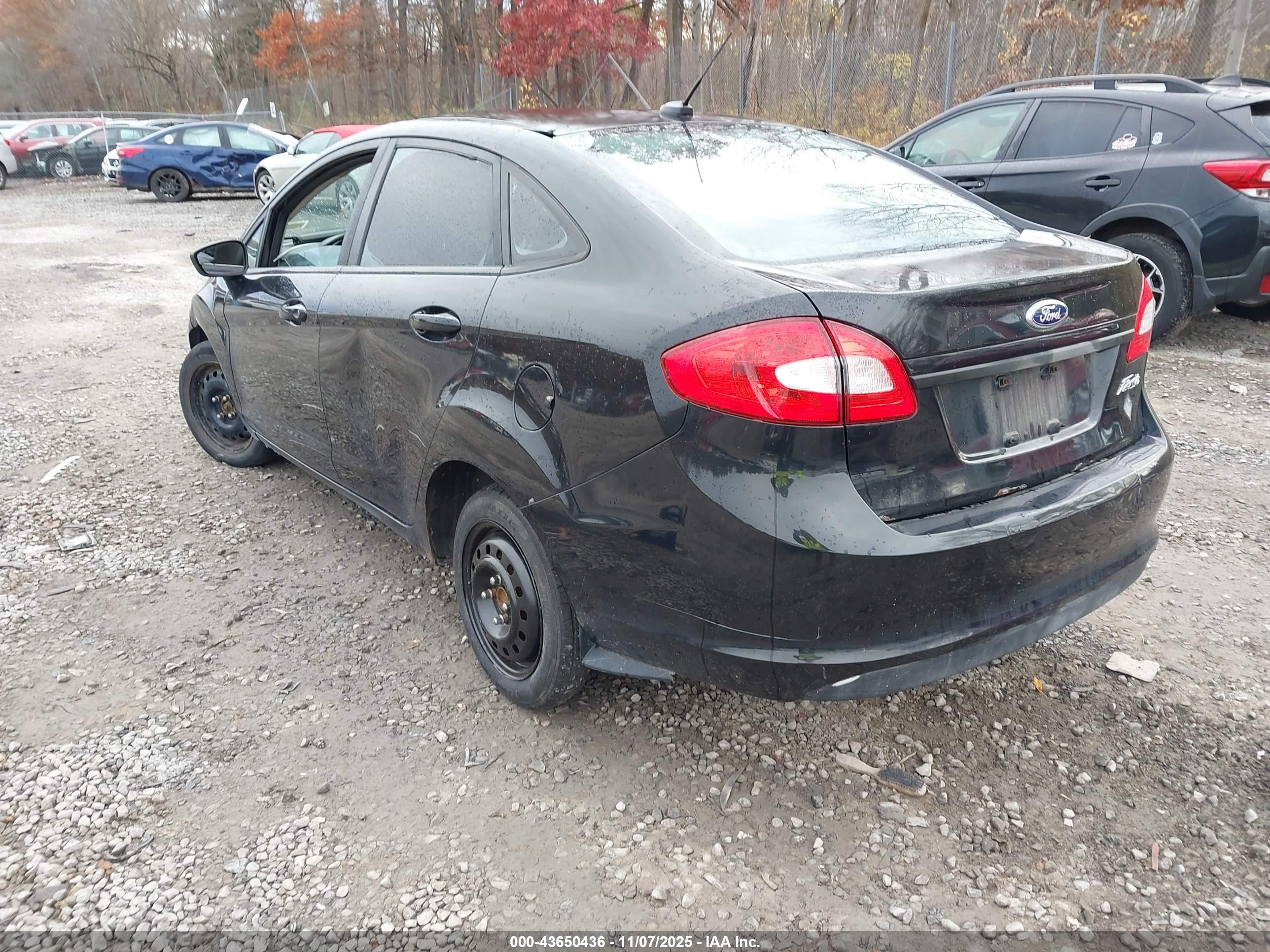 FORD FIESTA image 3