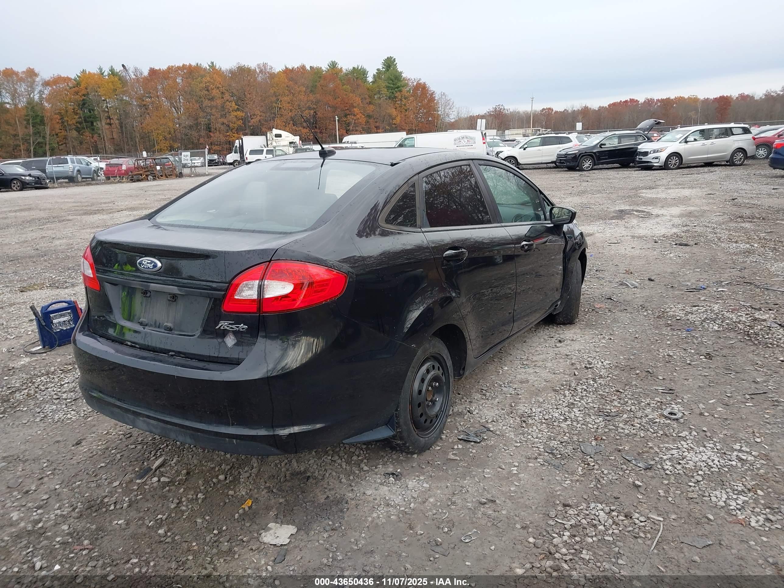 FORD FIESTA image 4