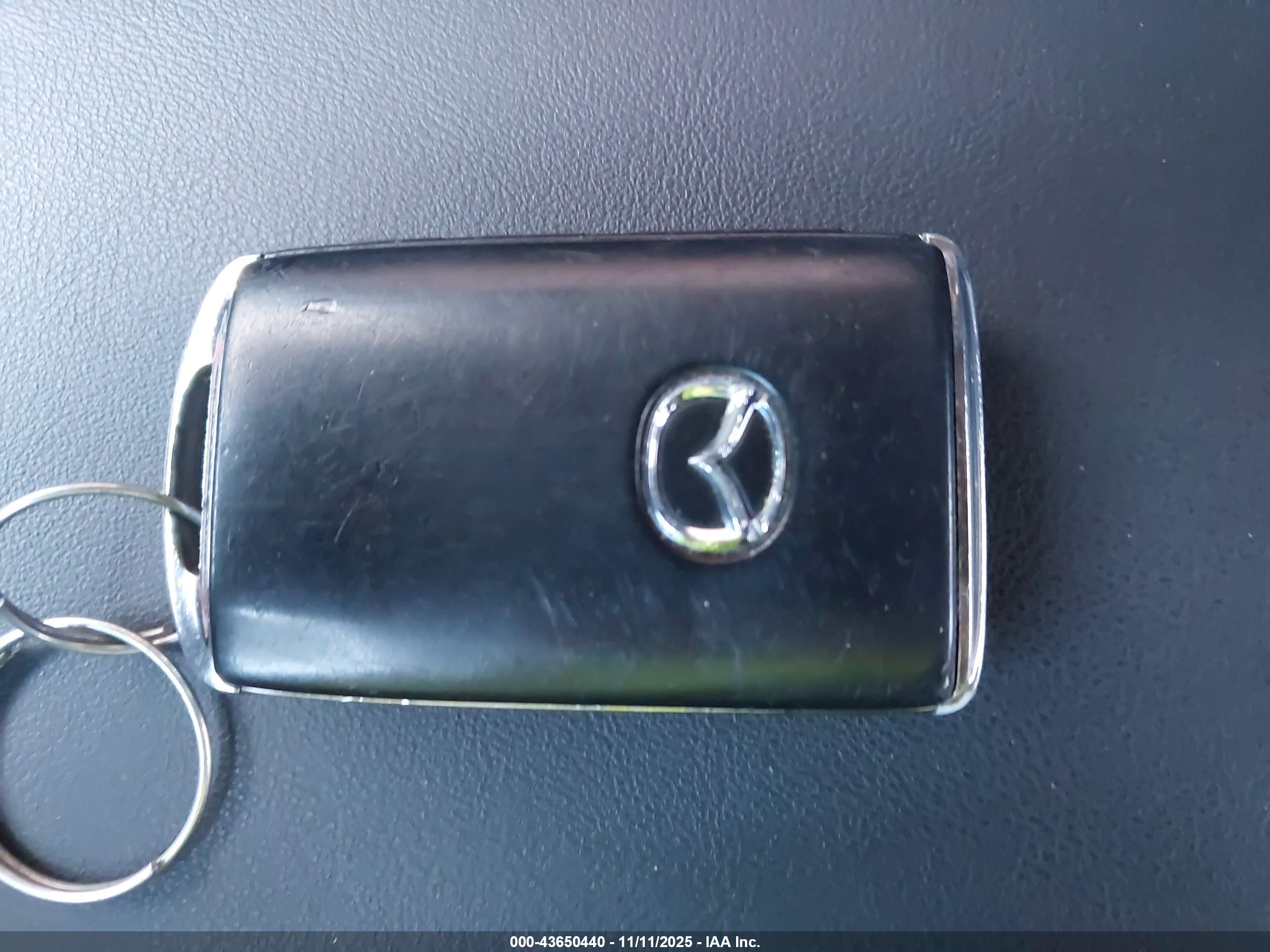 MAZDA MAZDA3 image 11