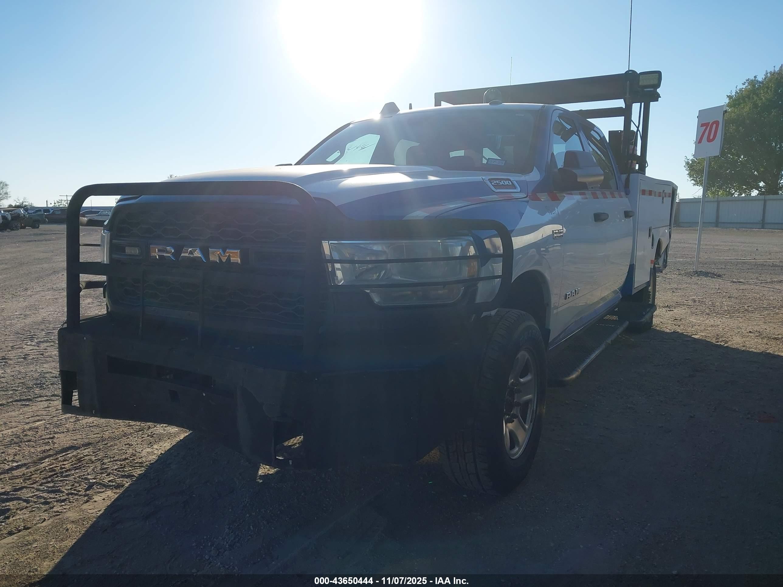 RAM 2500 image 2