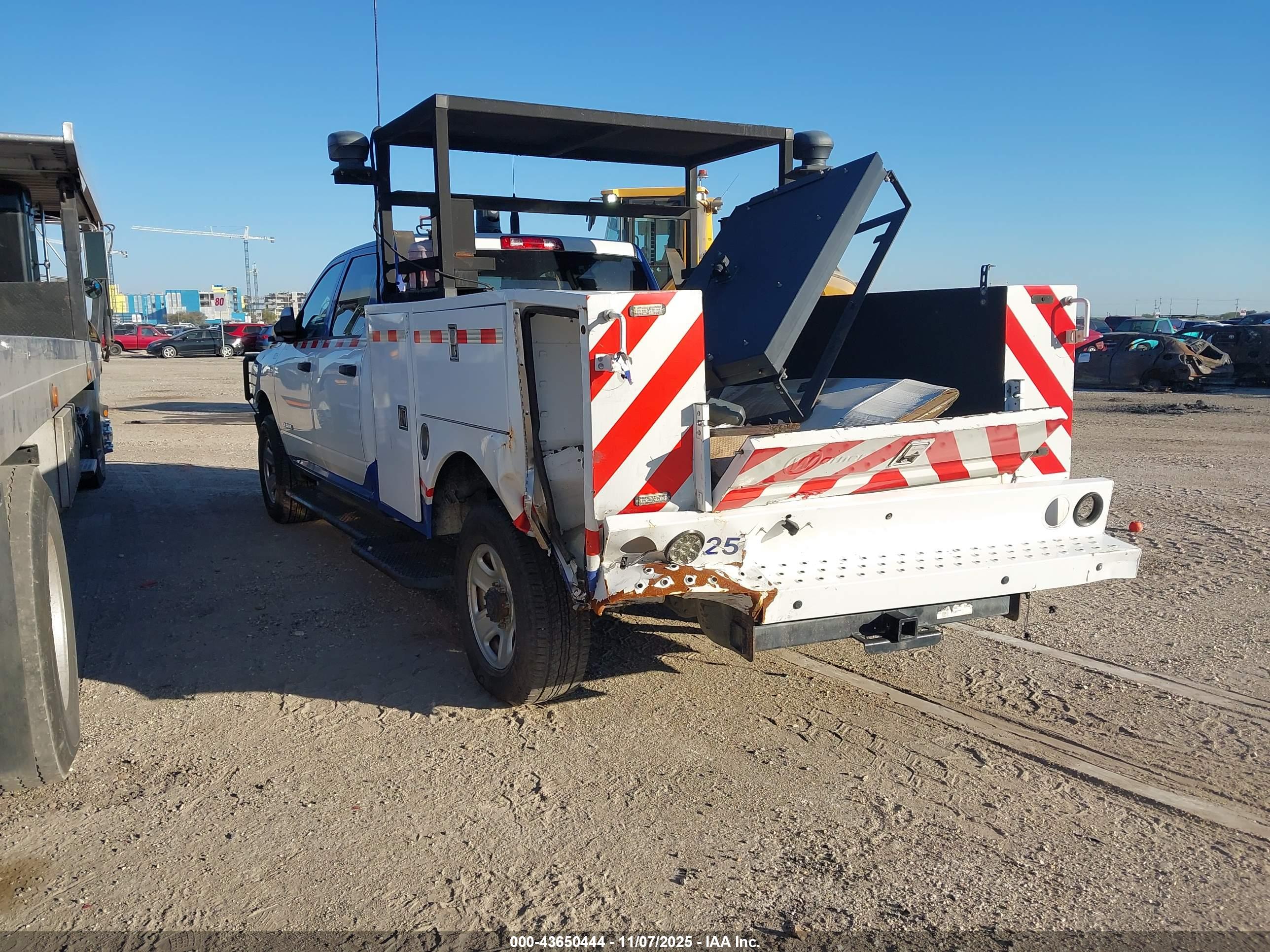 RAM 2500 image 3