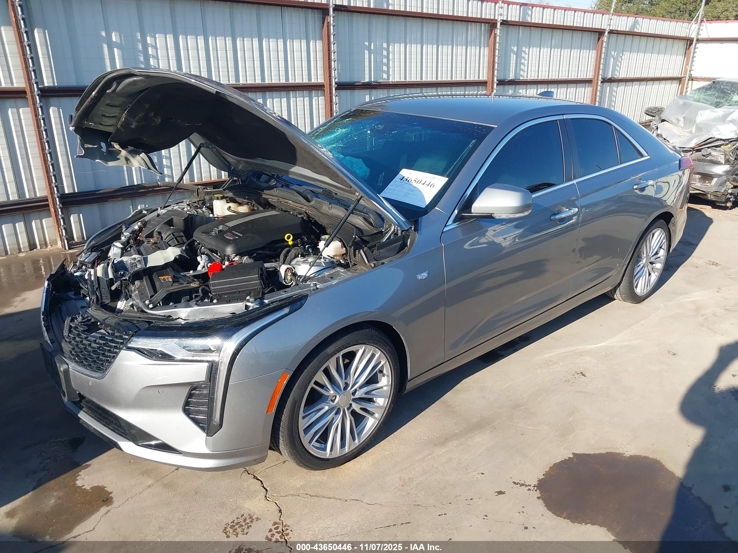 CADILLAC CT4 image 2