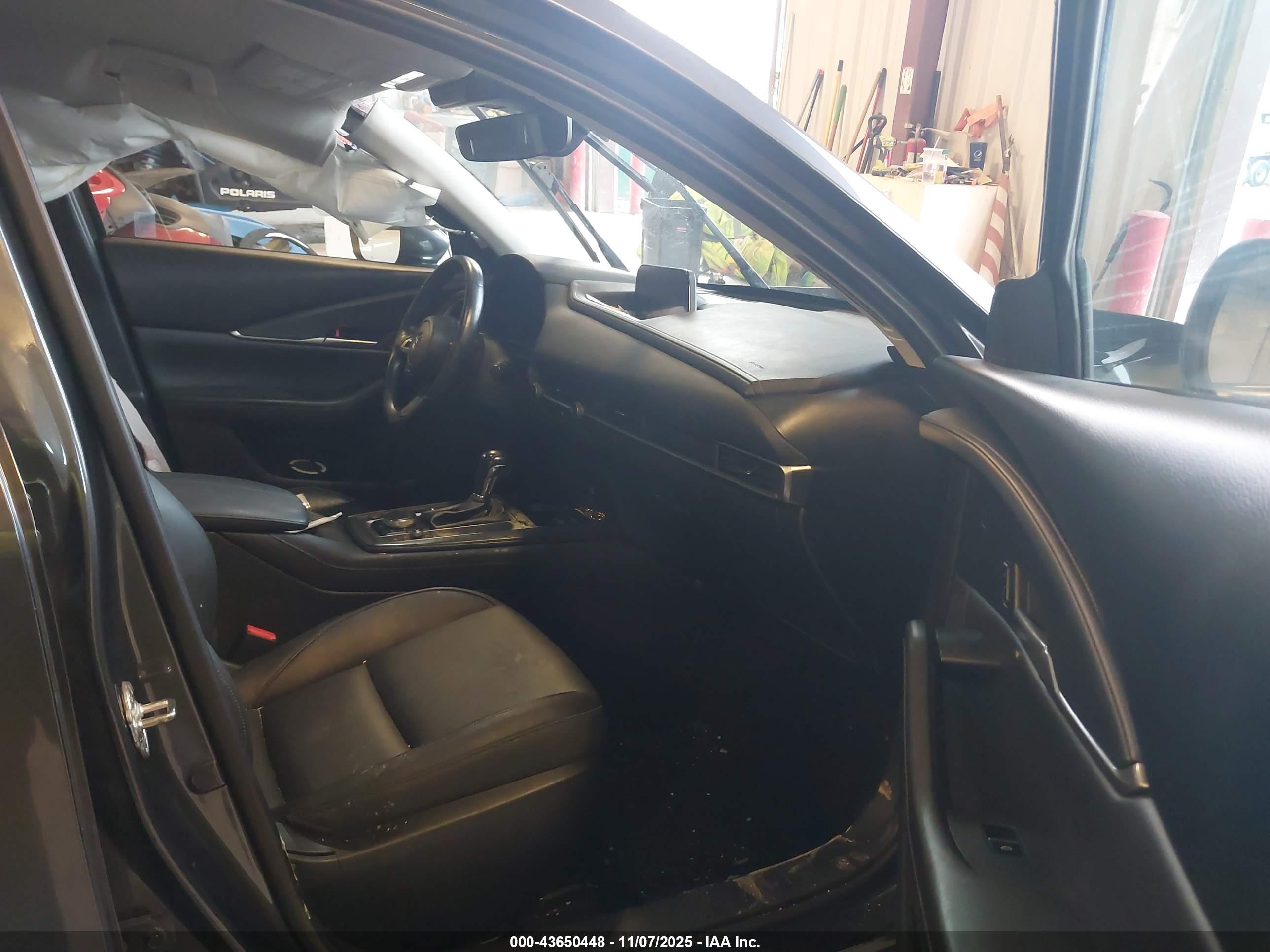 MAZDA CX-30 image 5