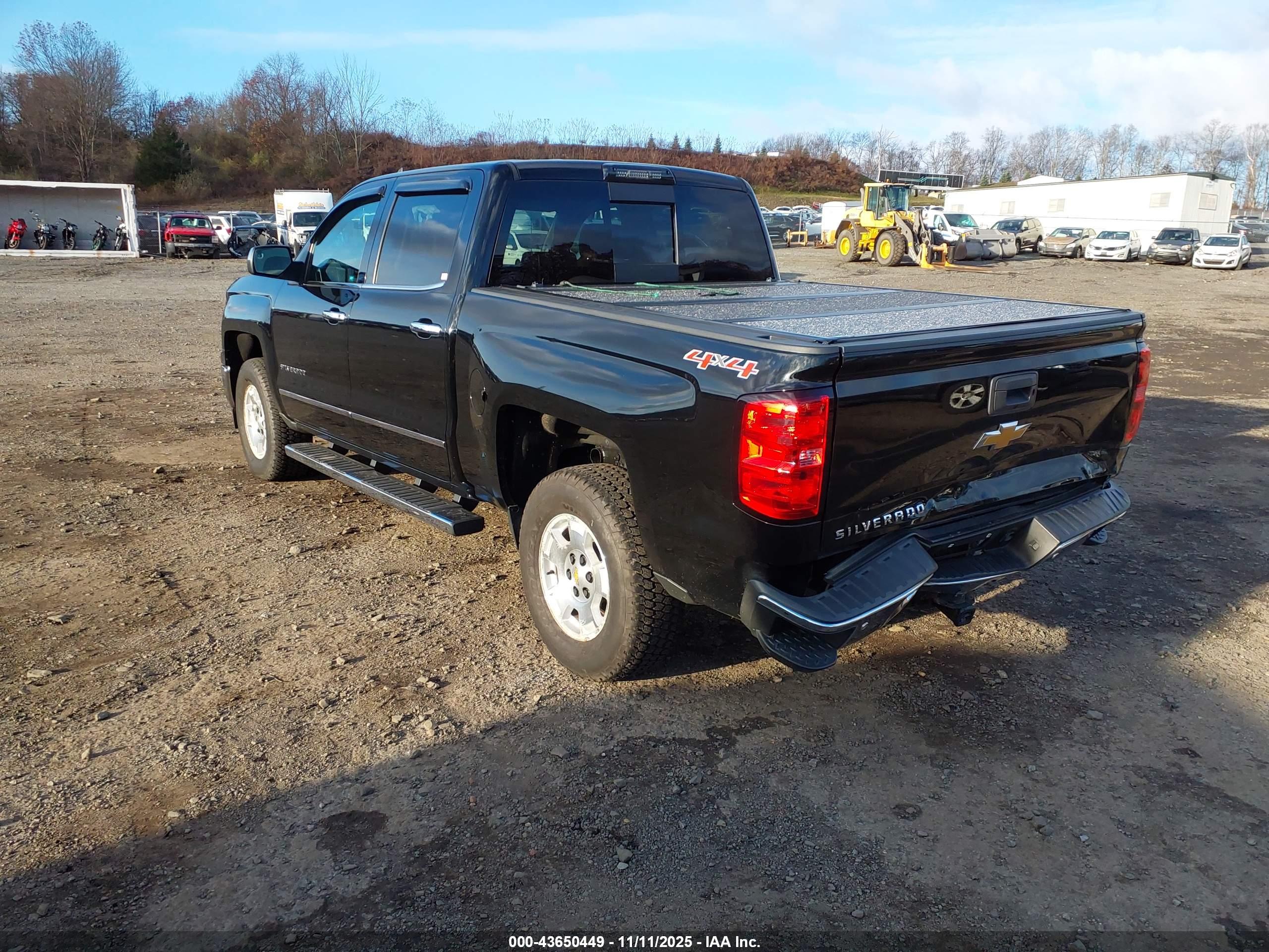 CHEVROLET SILVERADO image 3