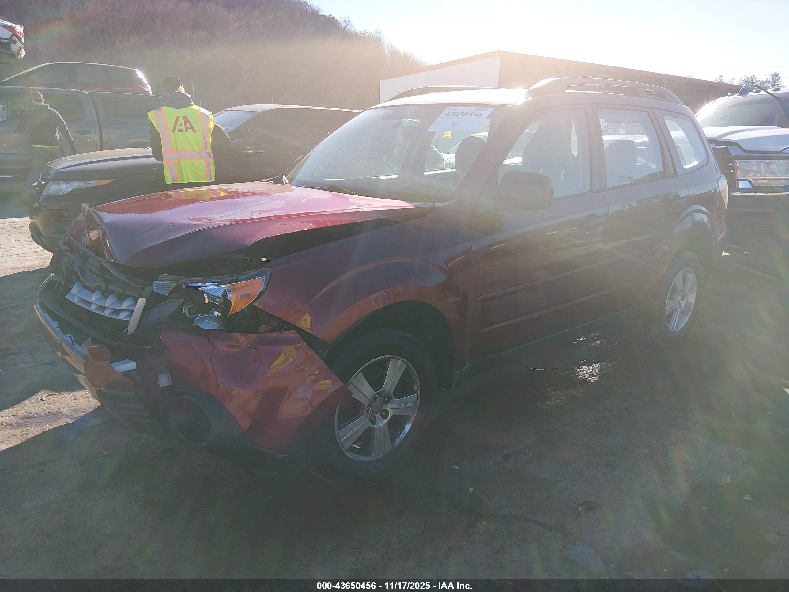 SUBARU FORESTER image 2