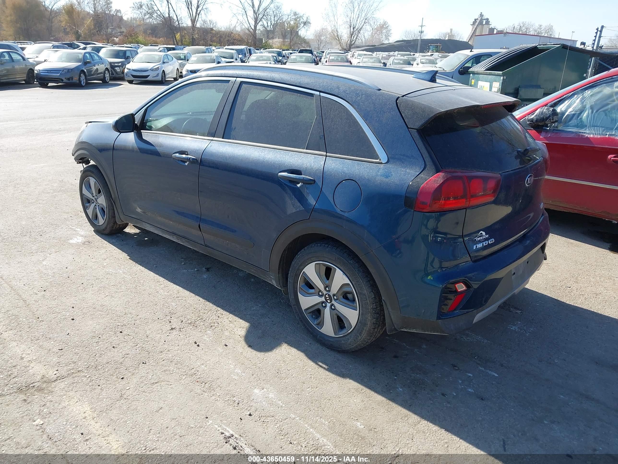 KIA NIRO image 3