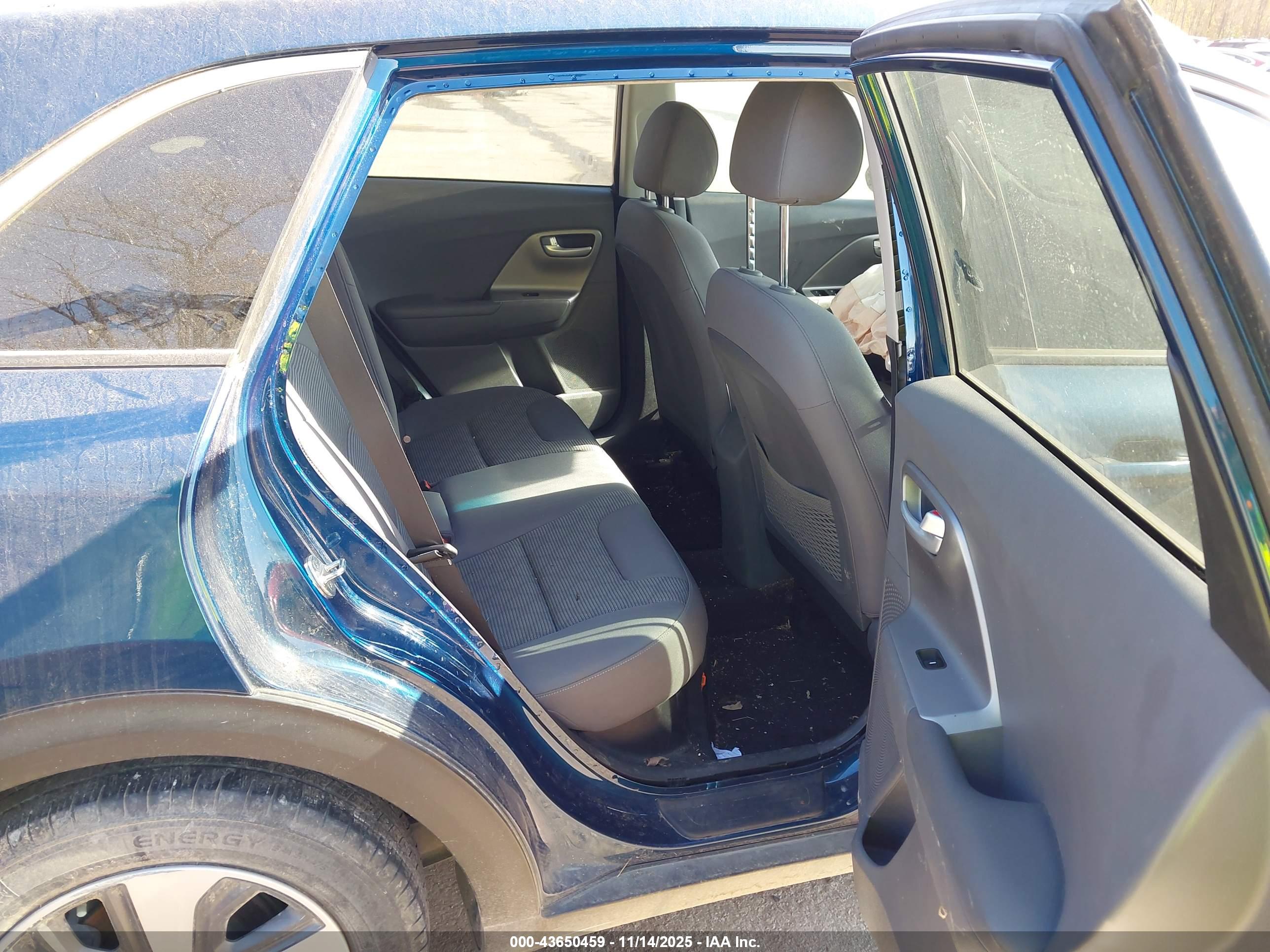 KIA NIRO image 8