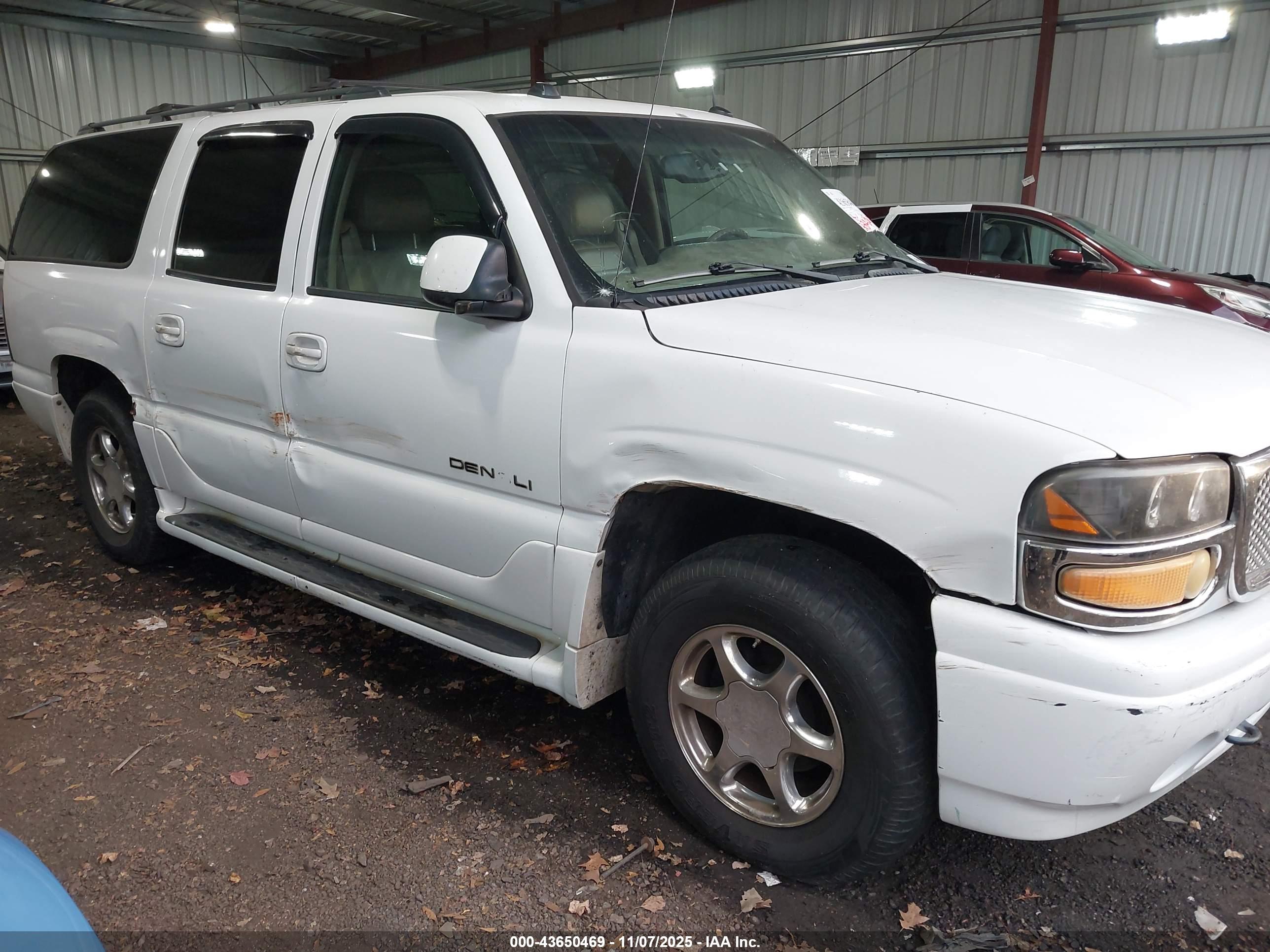 GMC YUKON image 6