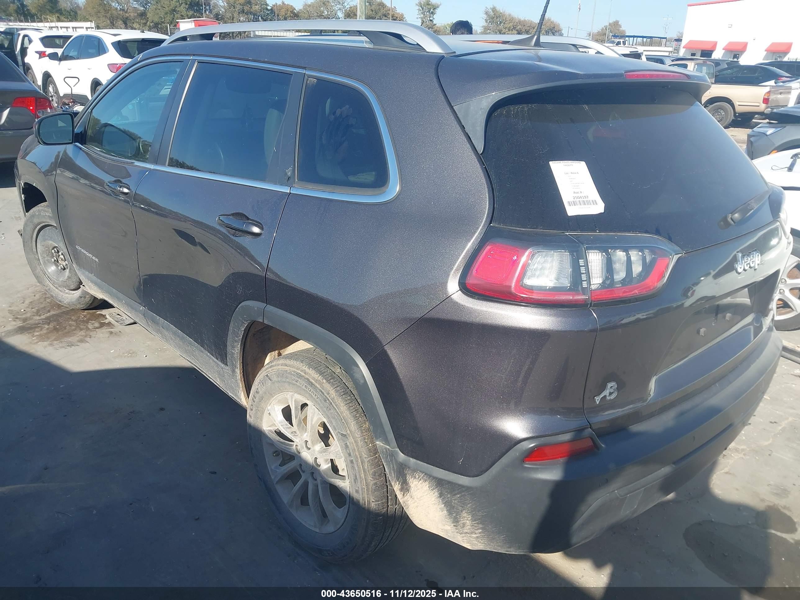 JEEP CHEROKEE image 3