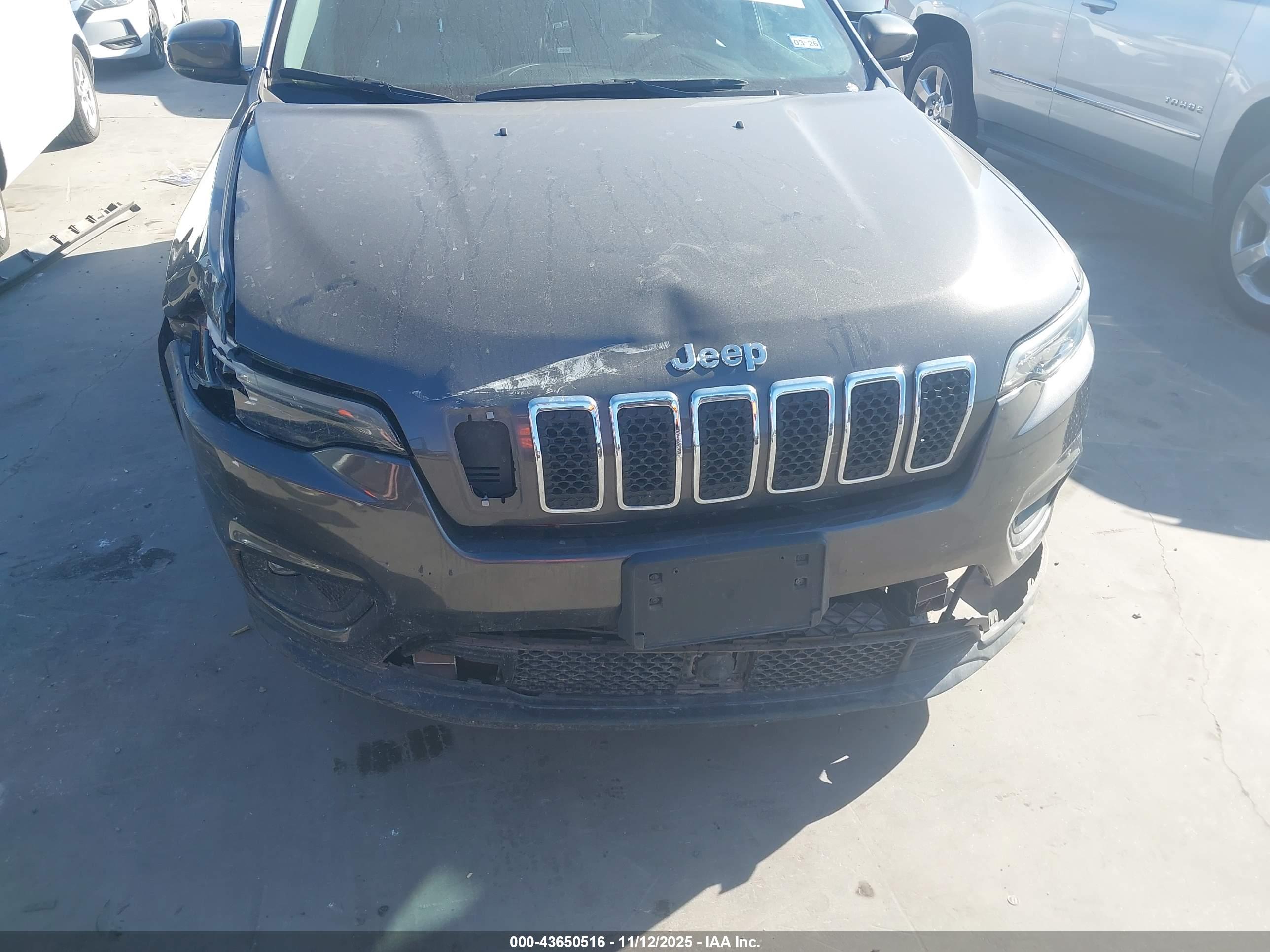 JEEP CHEROKEE image 6