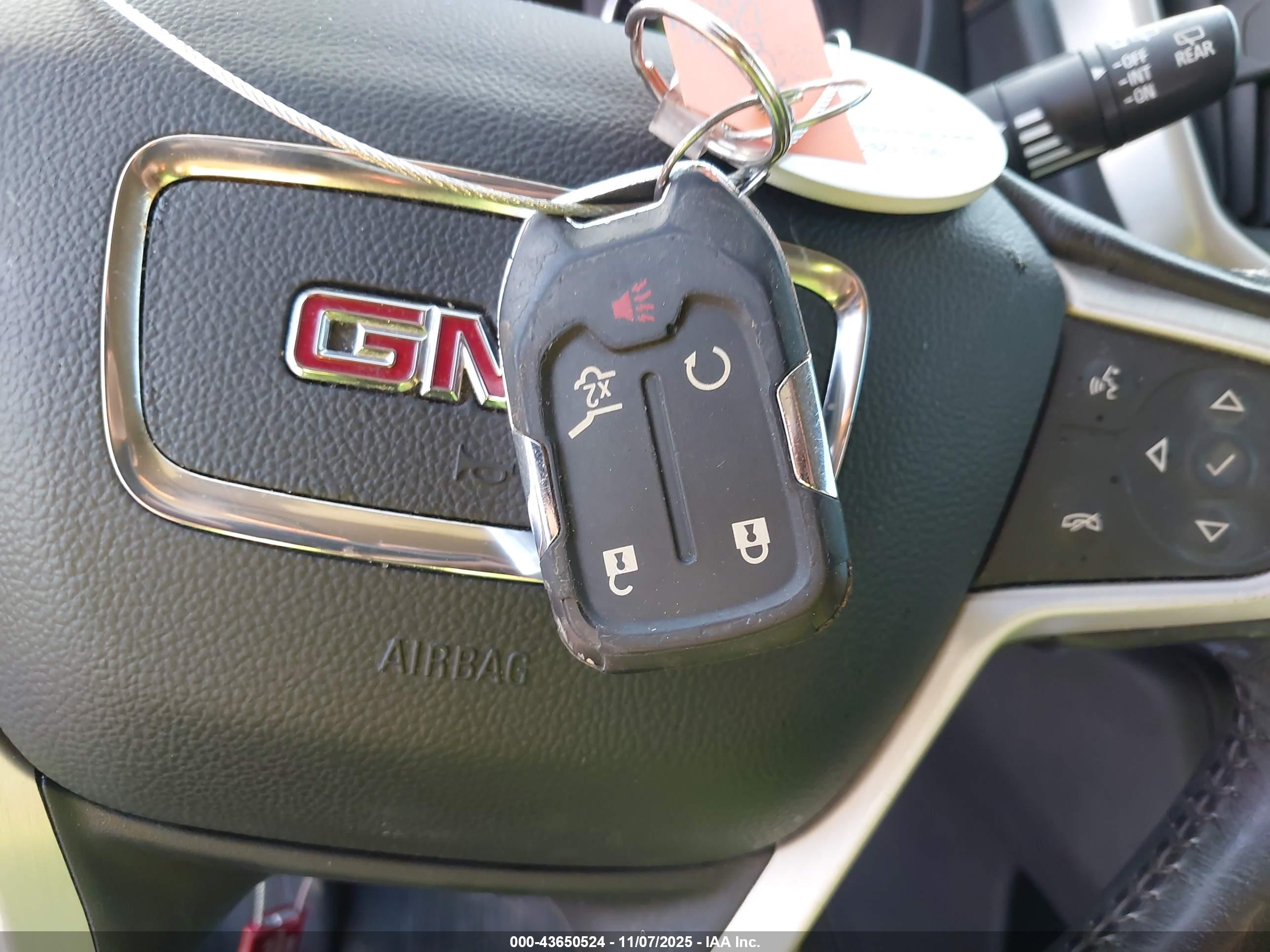 GMC TERRAIN image 11
