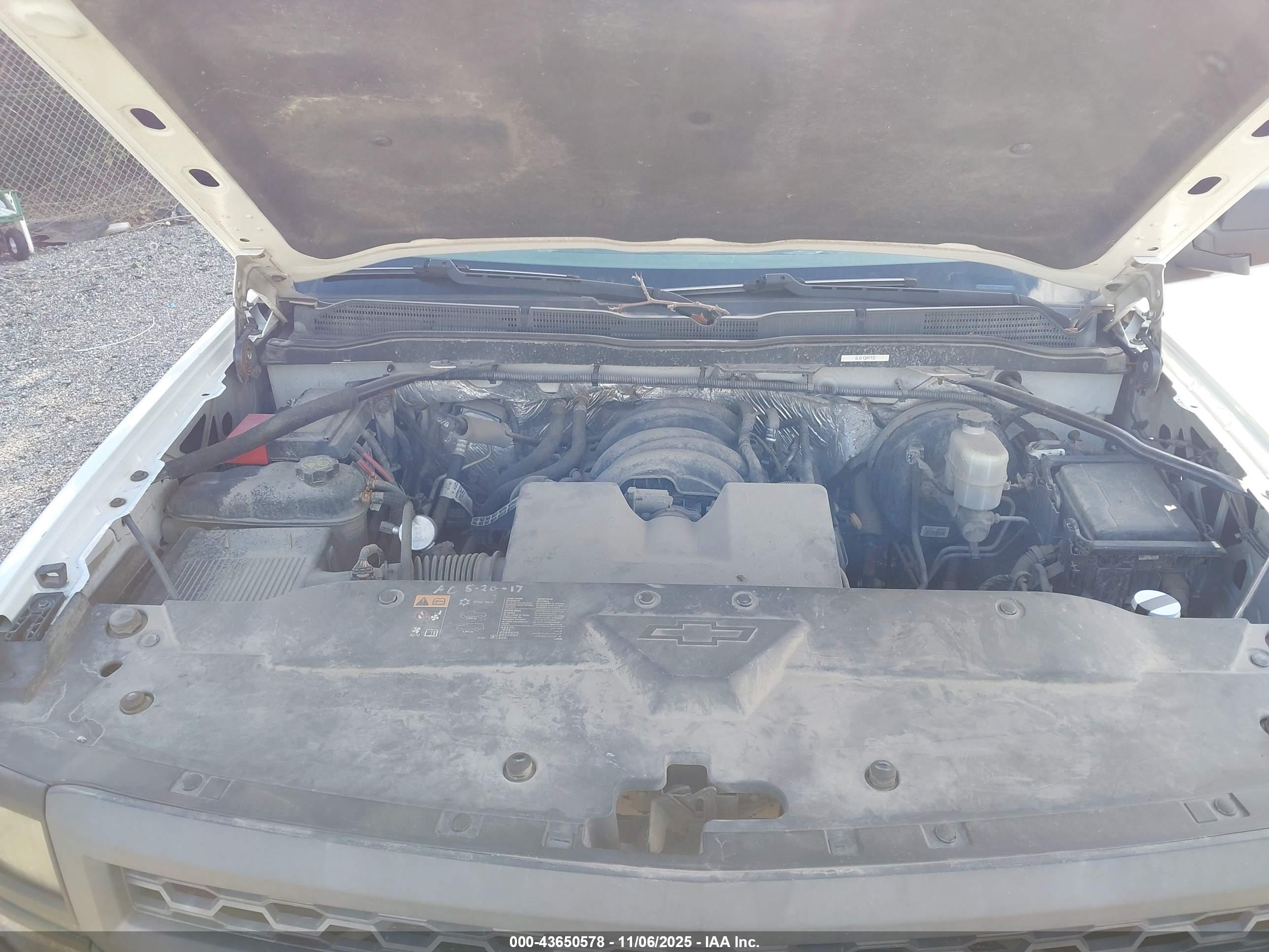 CHEVROLET SILVERADO image 10