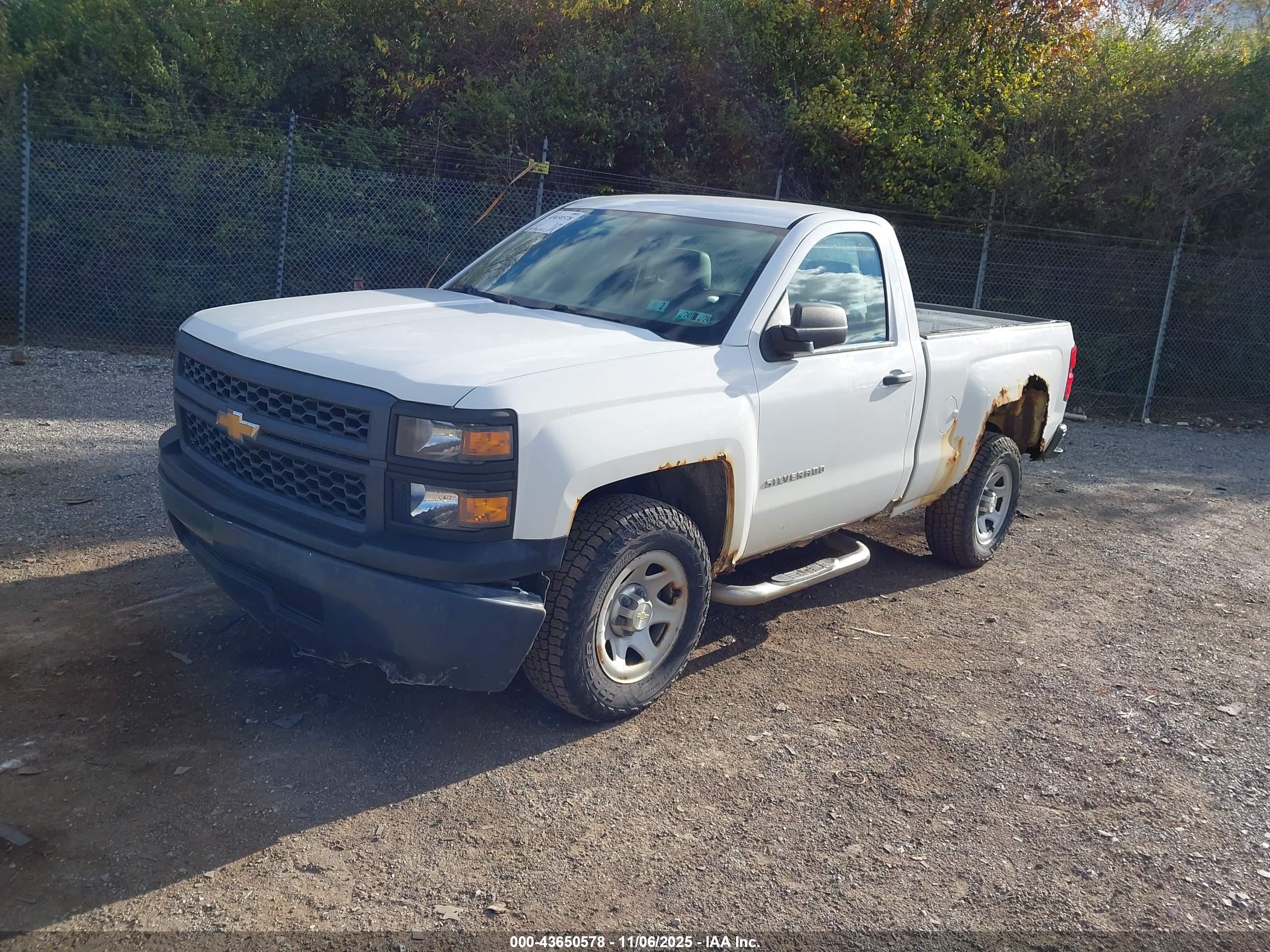 CHEVROLET SILVERADO image 2