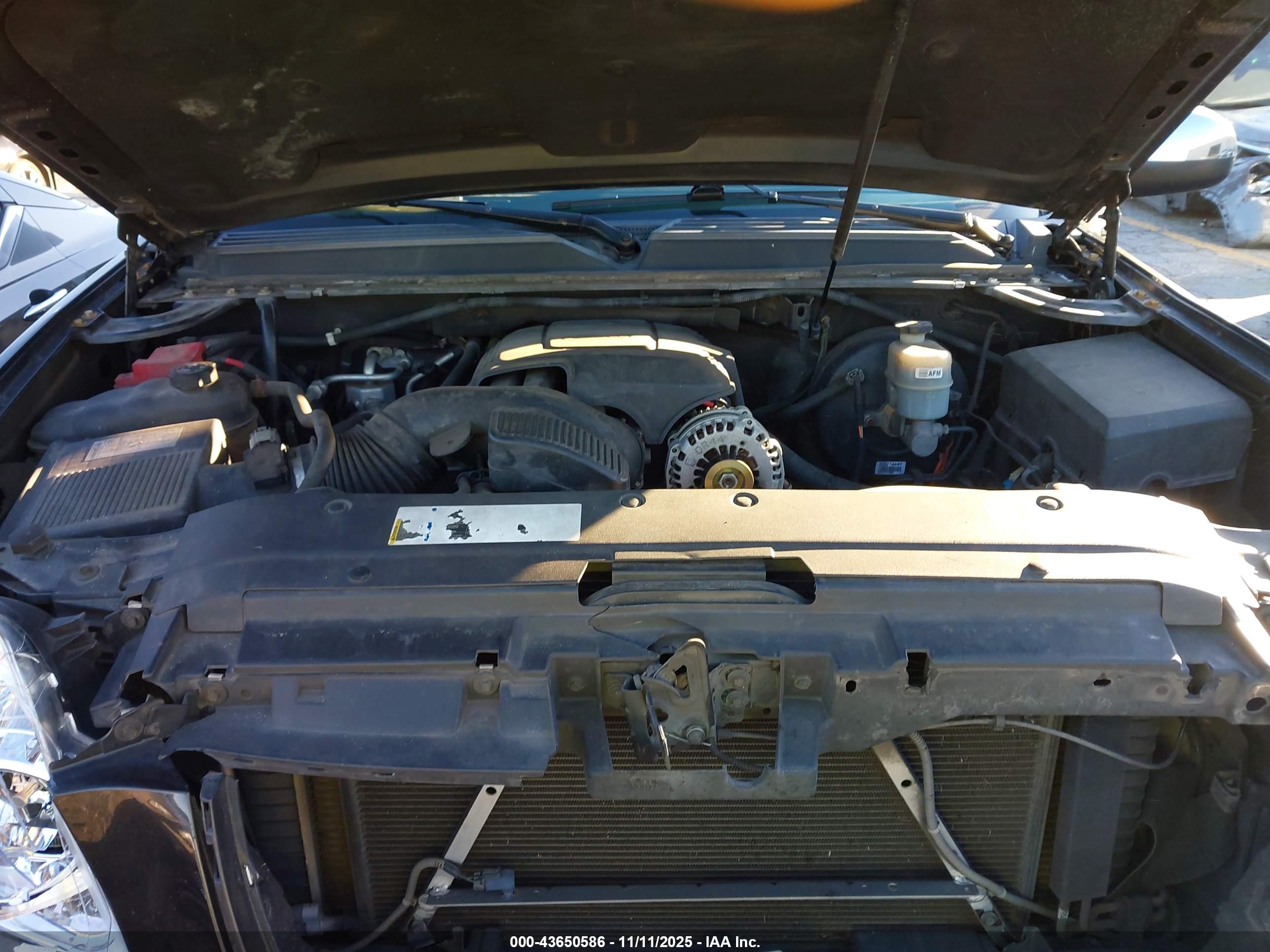 GMC YUKON image 10