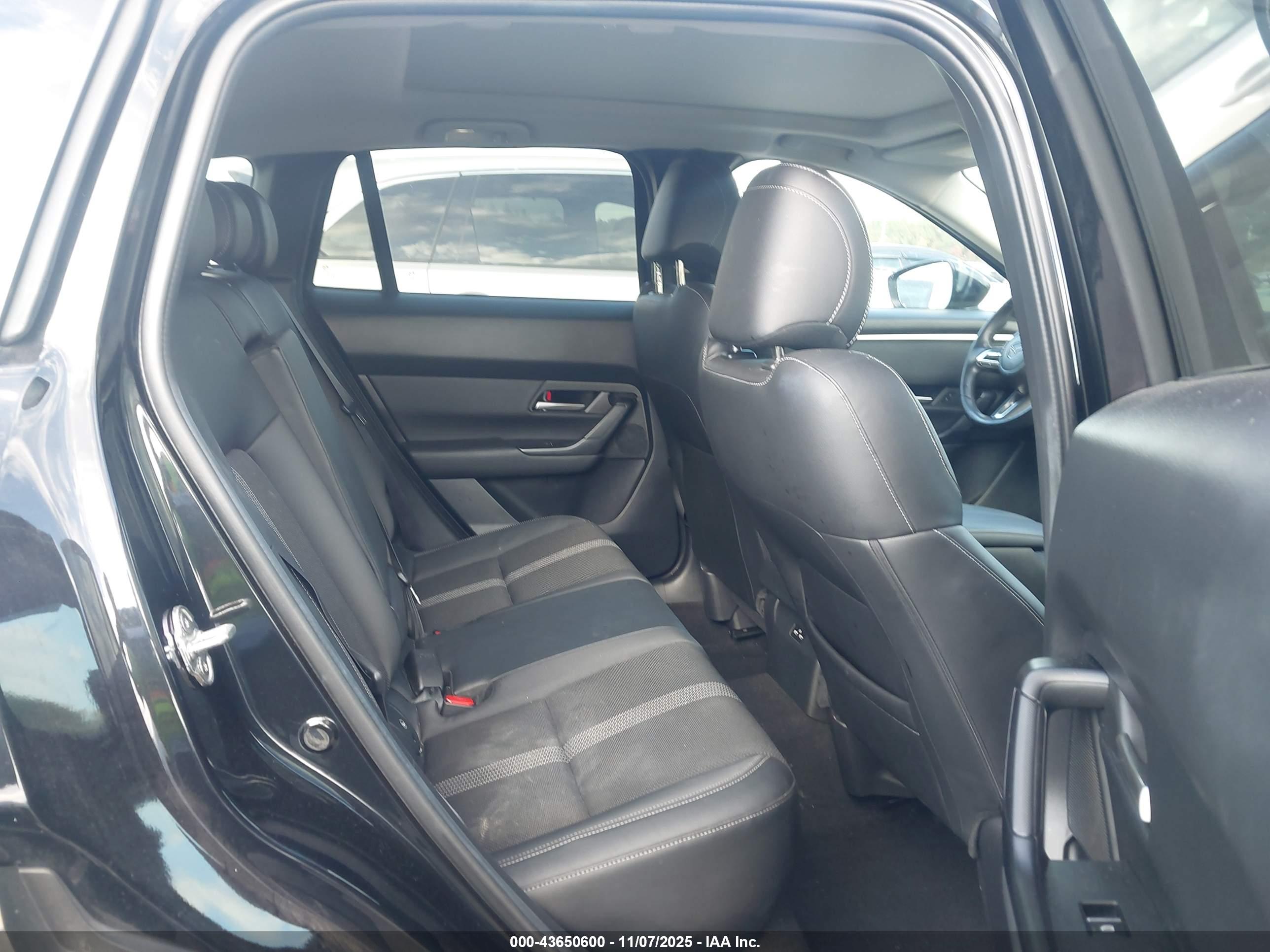MAZDA CX-50 image 8