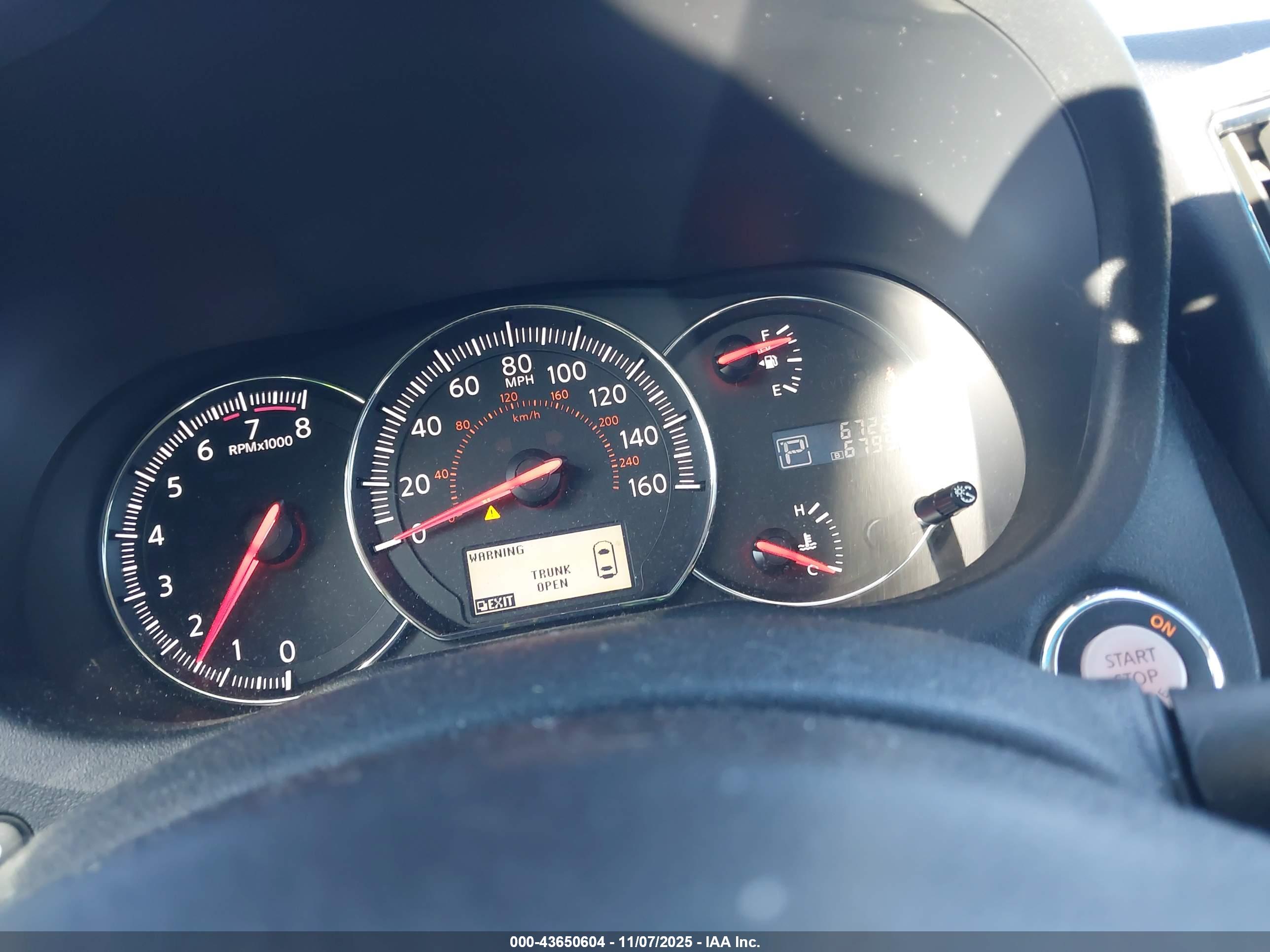 NISSAN MAXIMA image 7