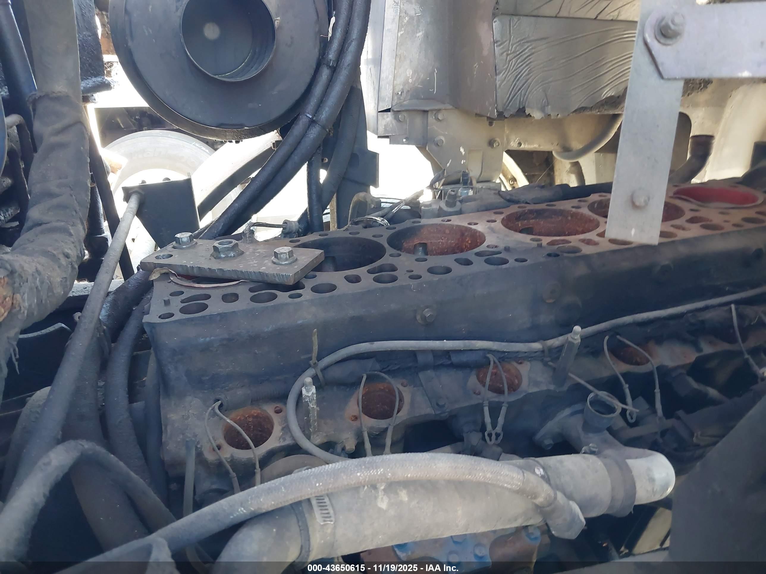 MACK 600 image 10