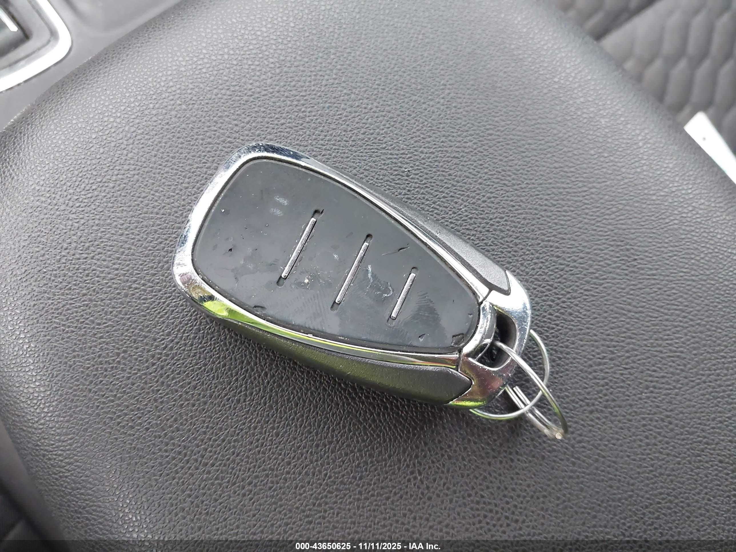 CHEVROLET EQUINOX image 11