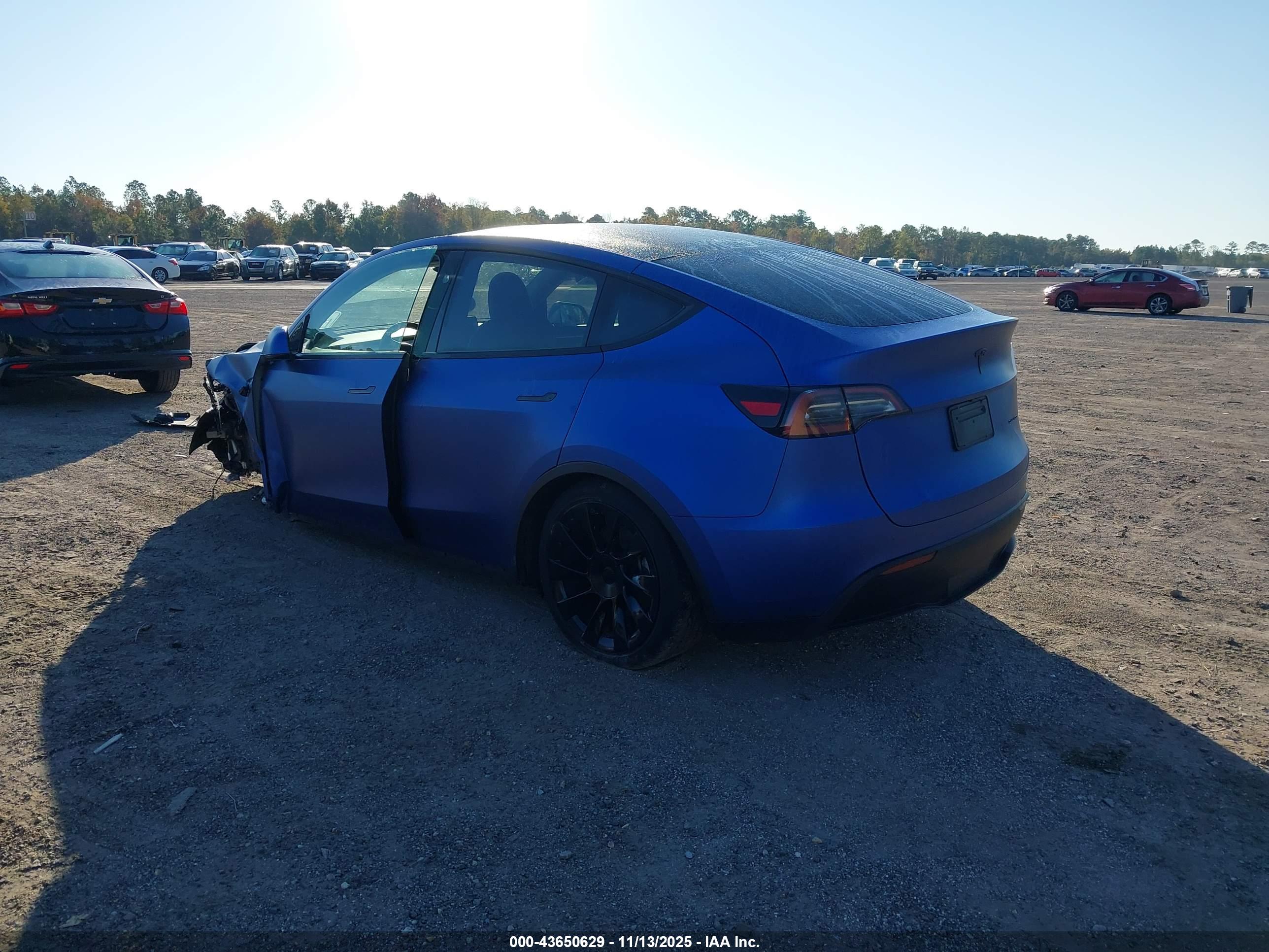 TESLA MODEL image 3