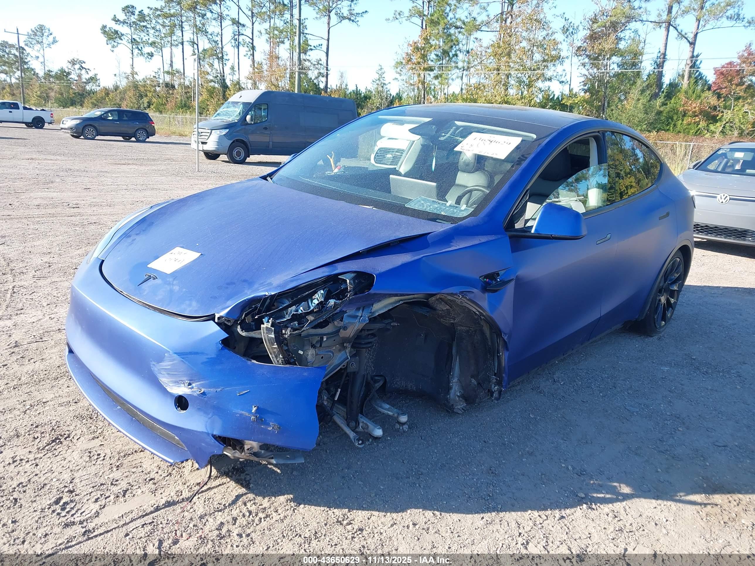 TESLA MODEL image 6