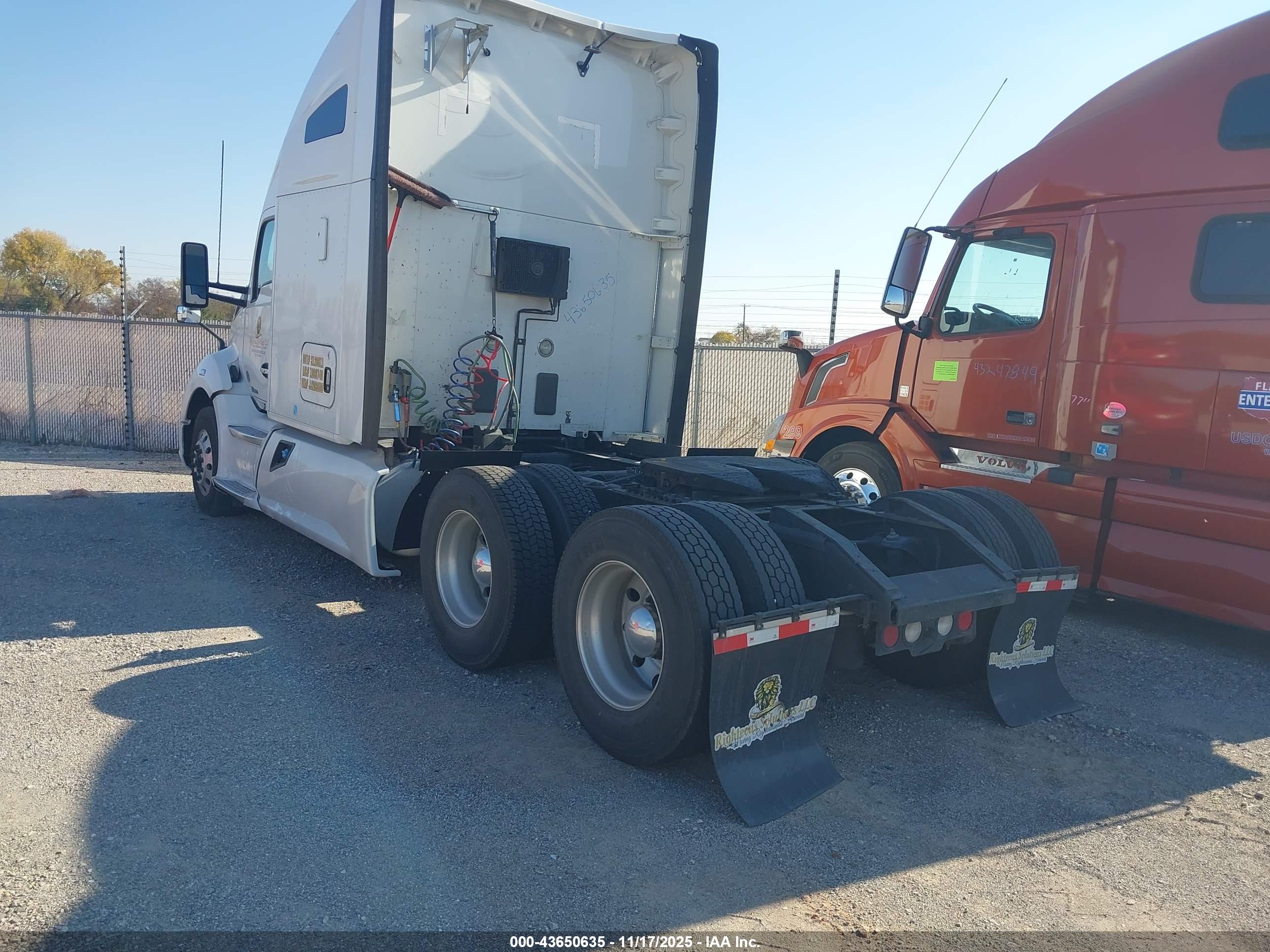 KENWORTH T680 image 3