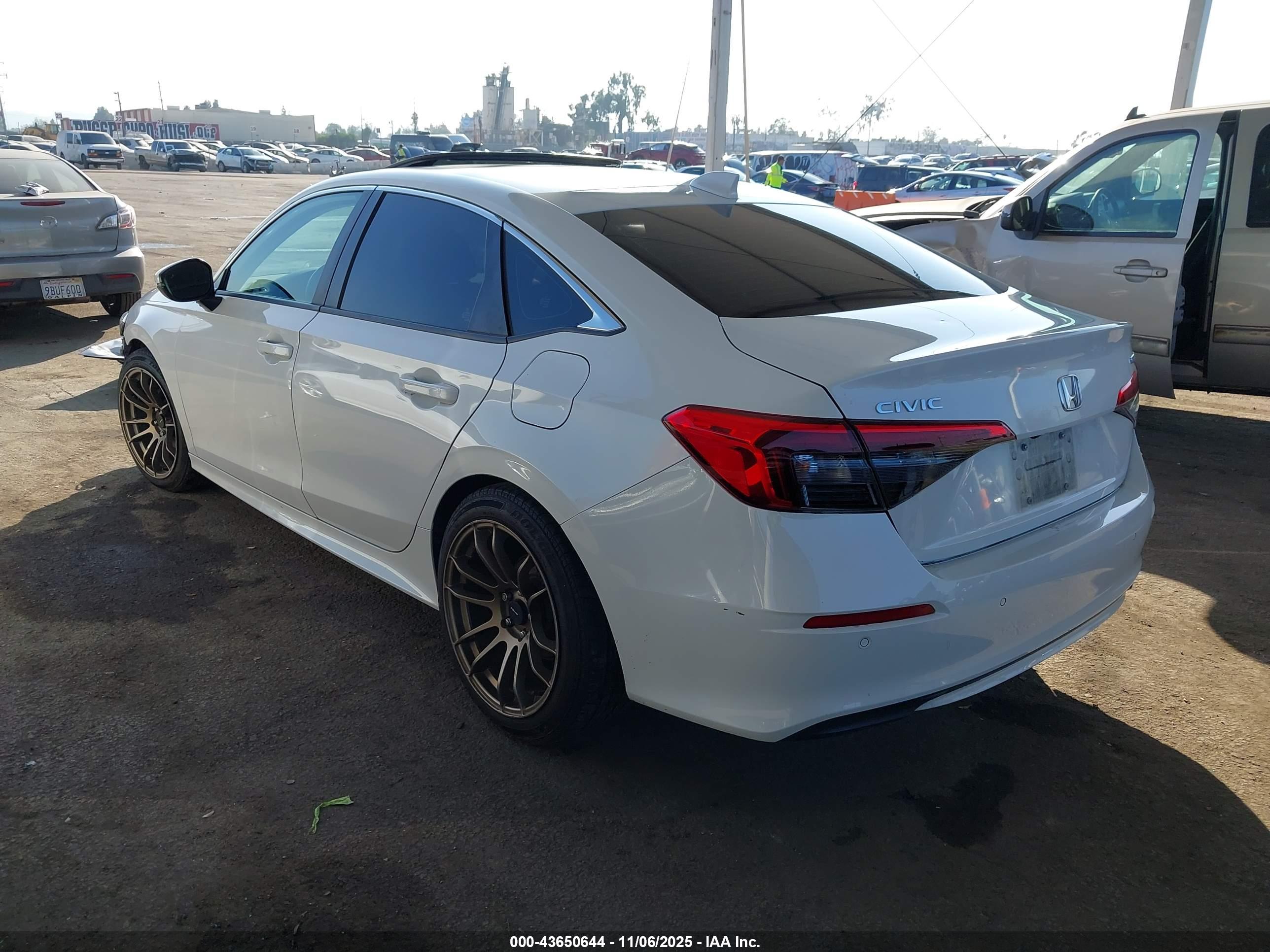 HONDA CIVIC image 3