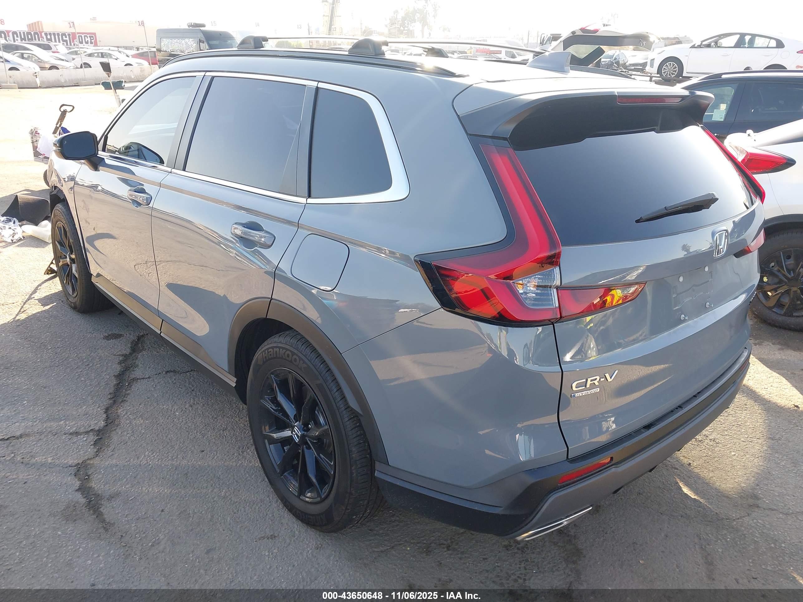 HONDA CR-V image 3