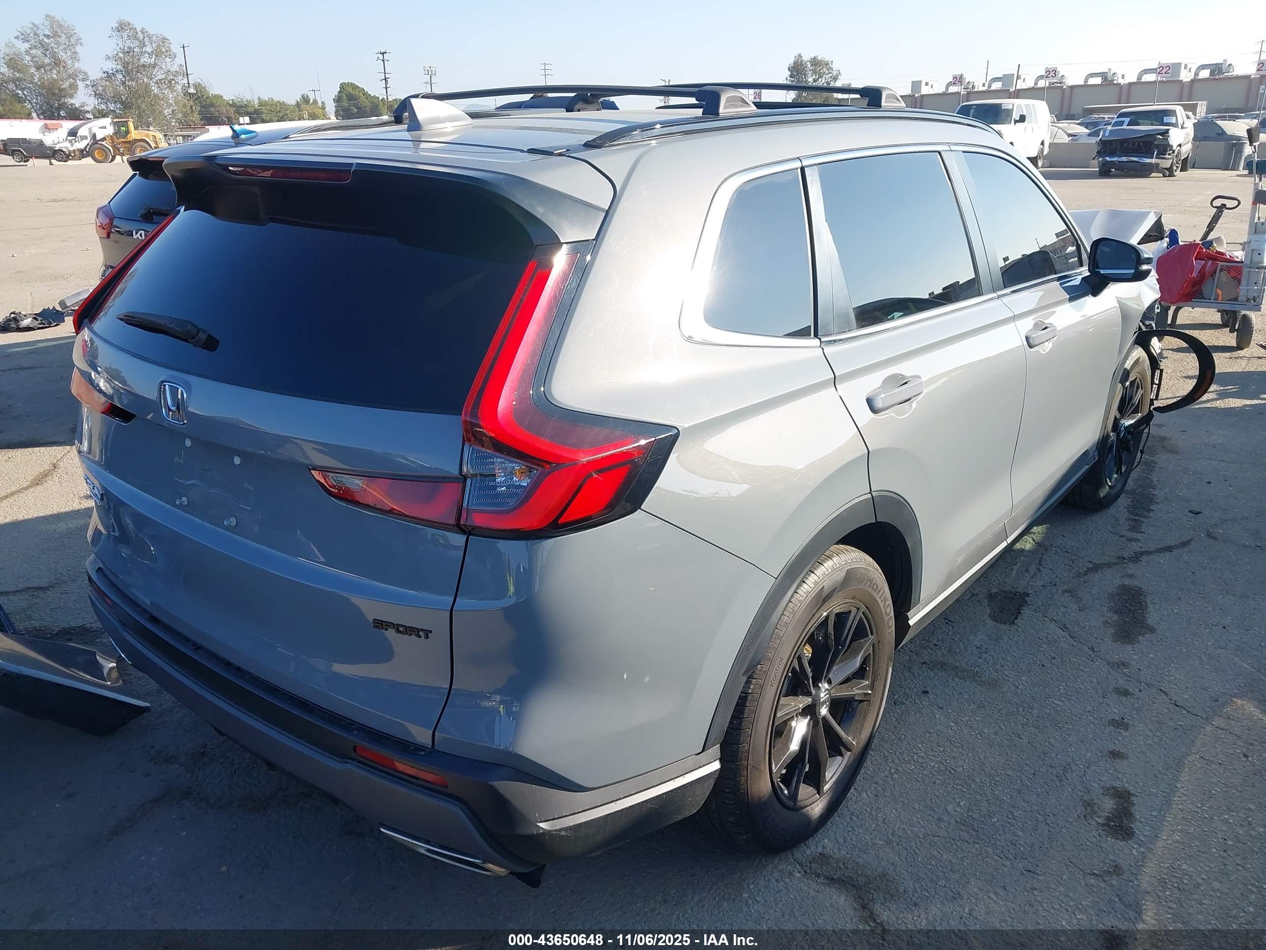 HONDA CR-V image 4