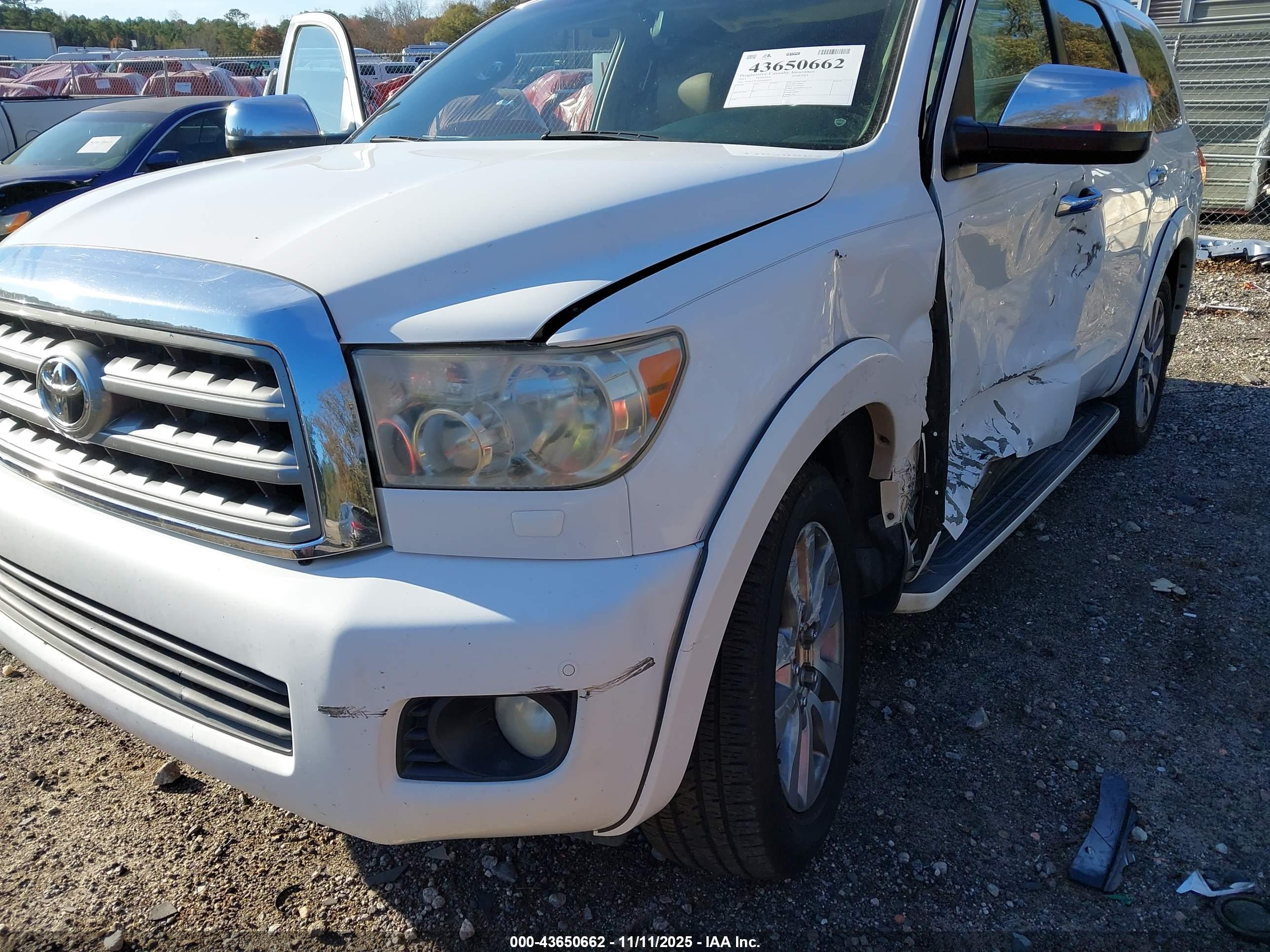 TOYOTA SEQUOIA image 6