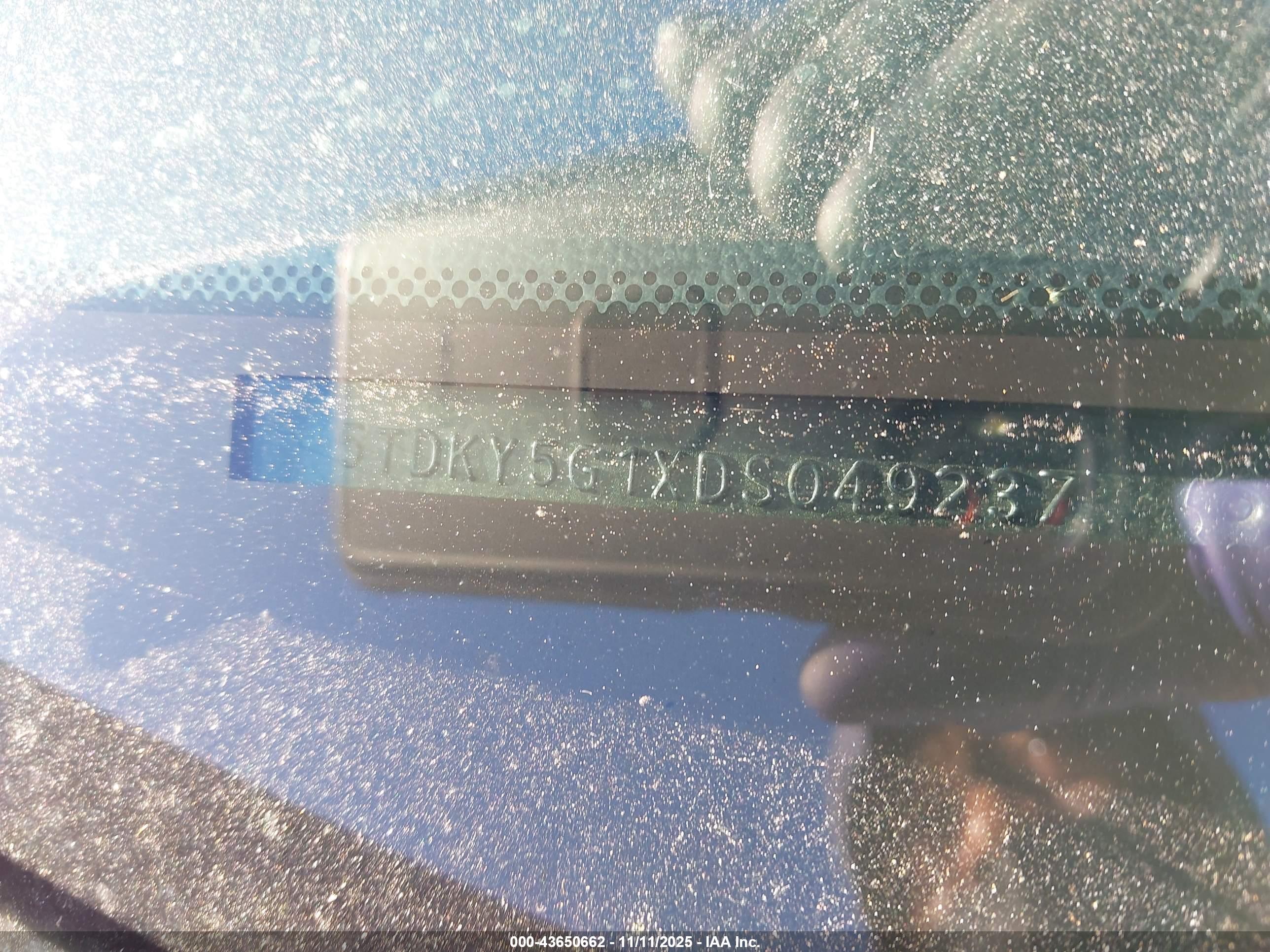 TOYOTA SEQUOIA image 9