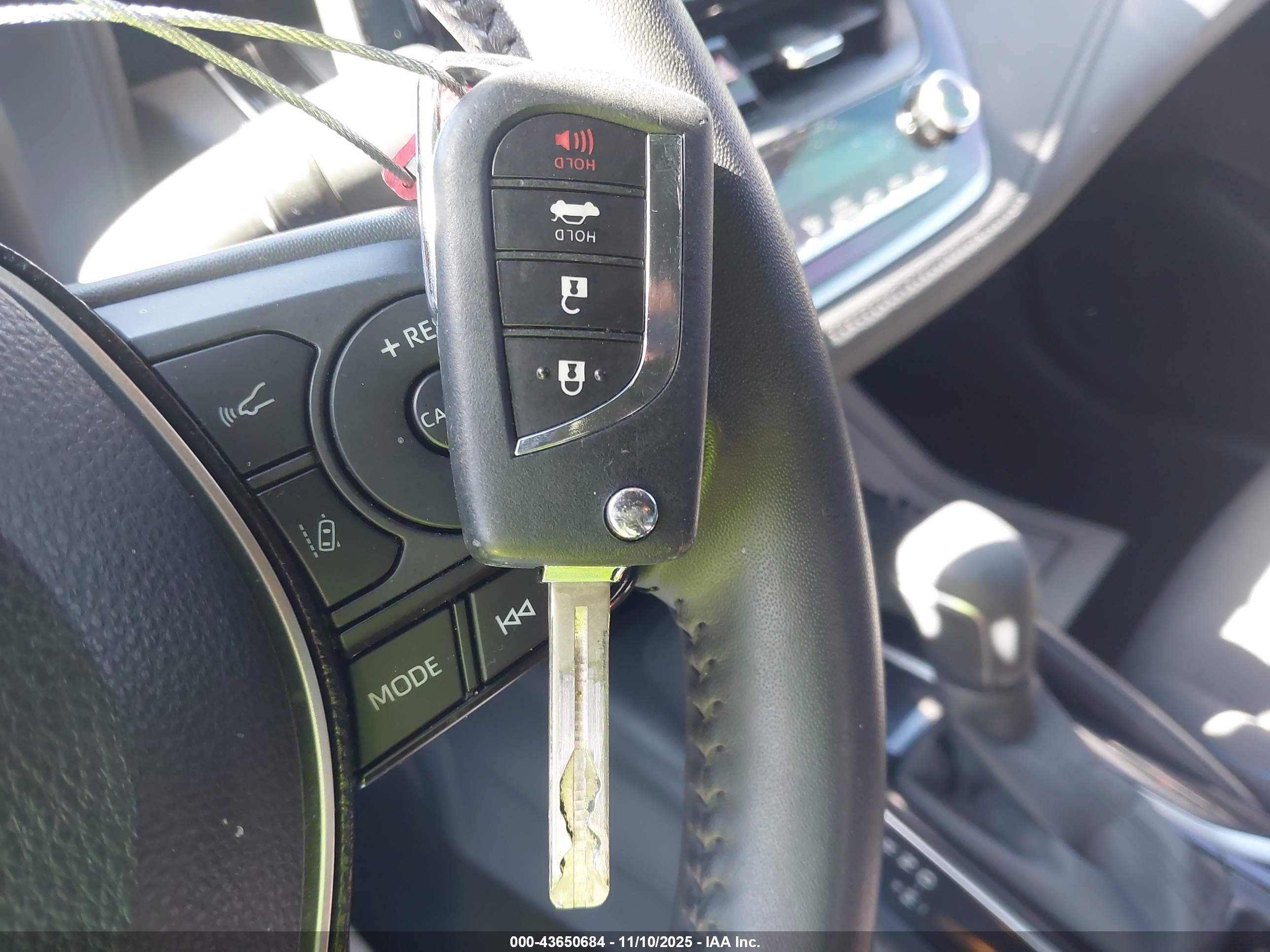 TOYOTA COROLLA image 11