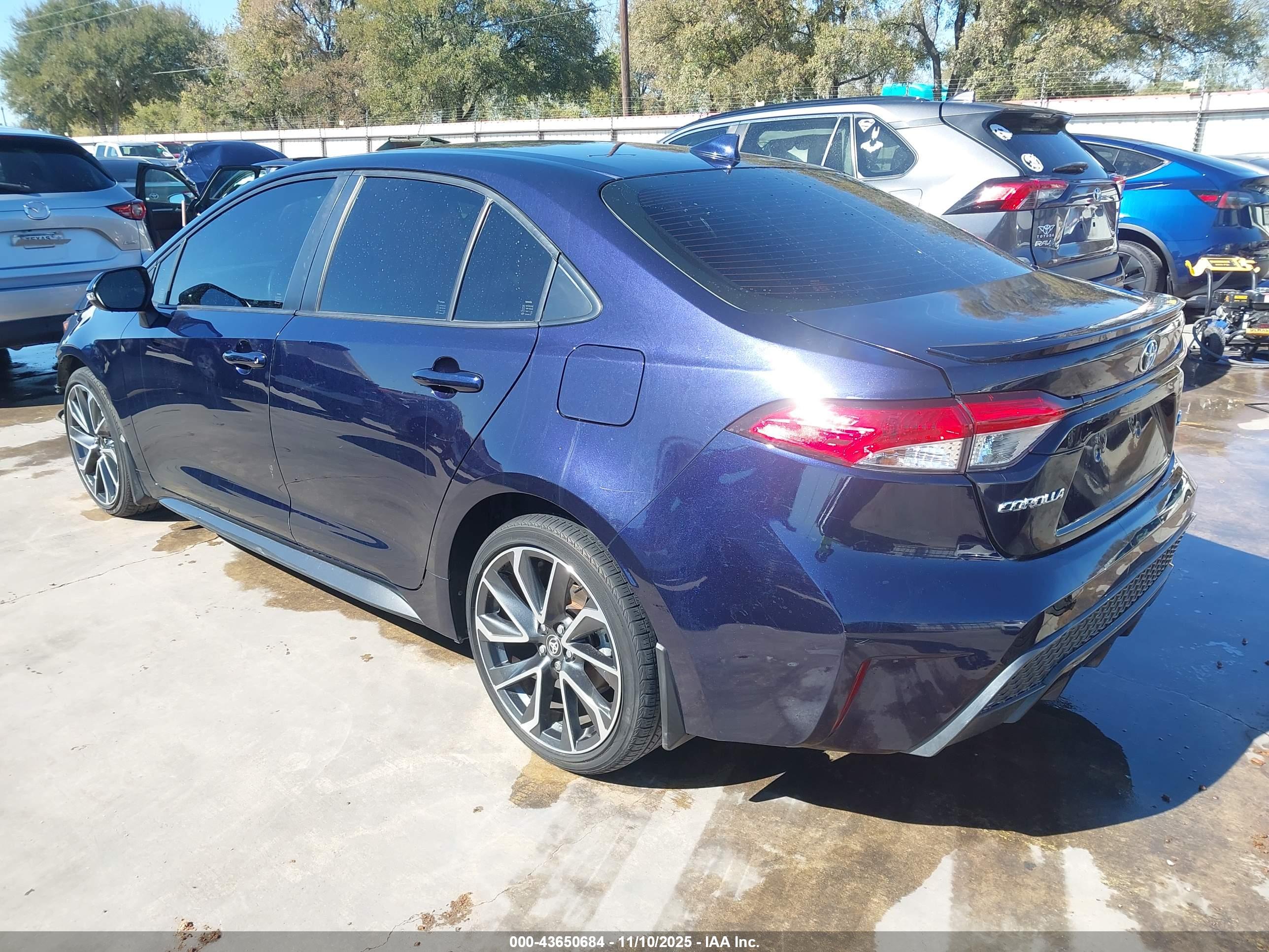 TOYOTA COROLLA image 3